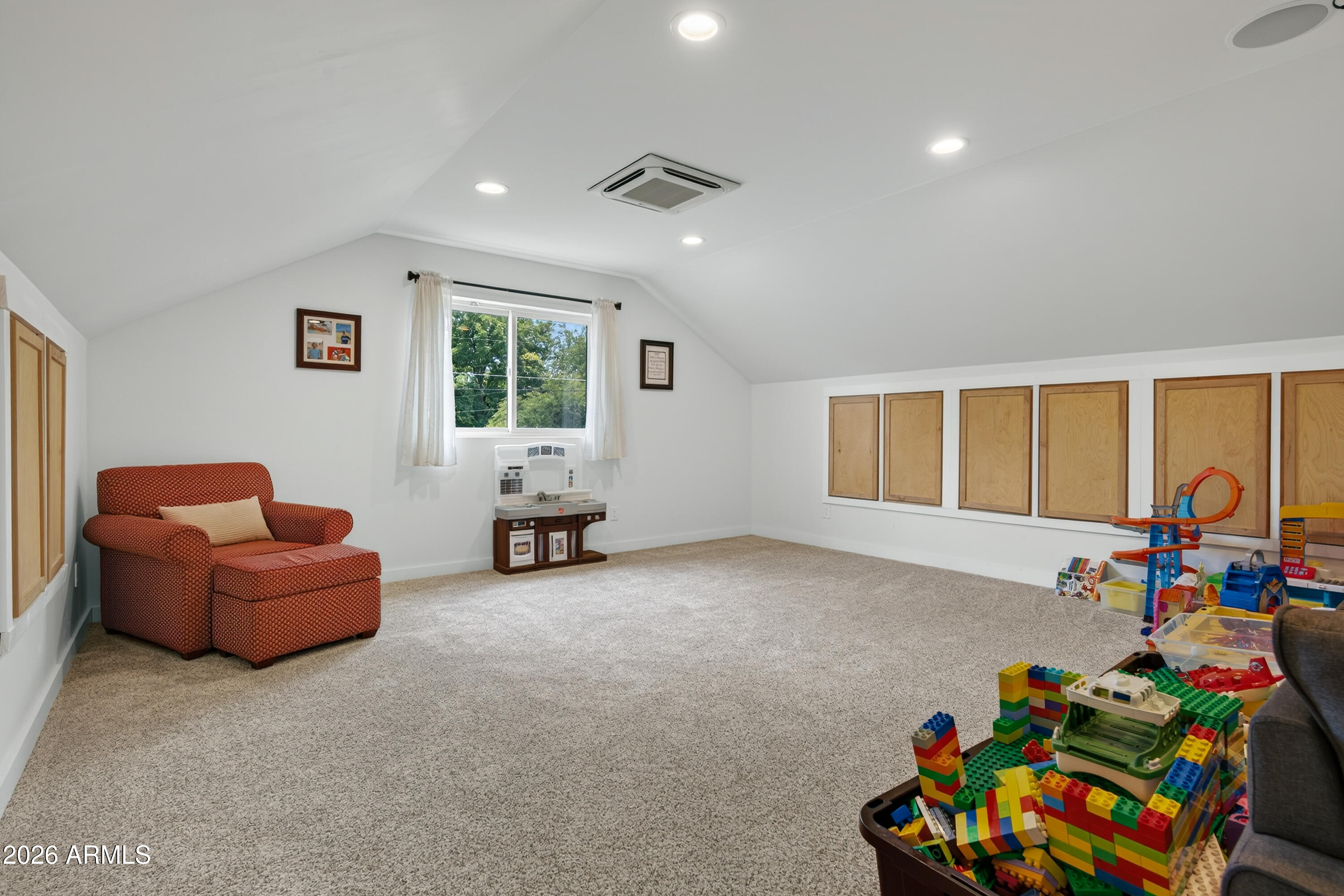 S35 T16N R3E - Residential
