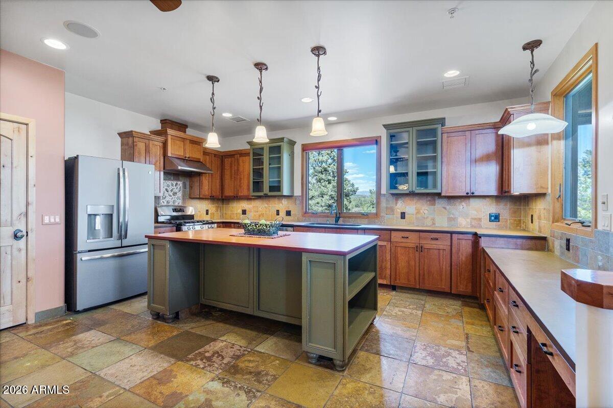 THE WOODS PAYSON - Residential