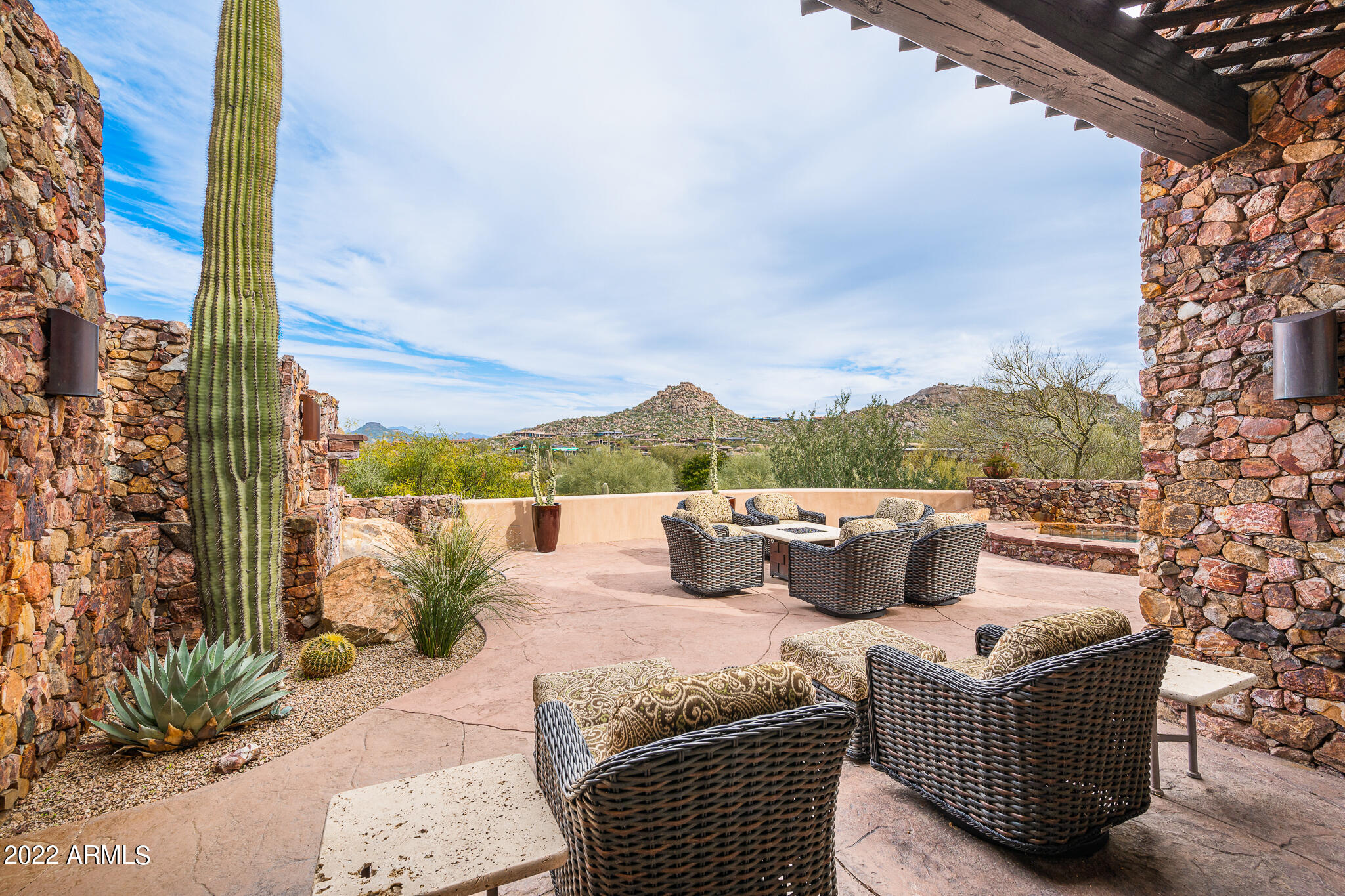 ESTANCIA - Residential