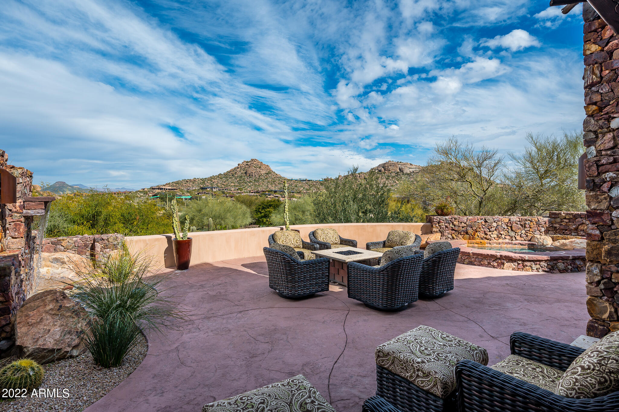 ESTANCIA - Residential