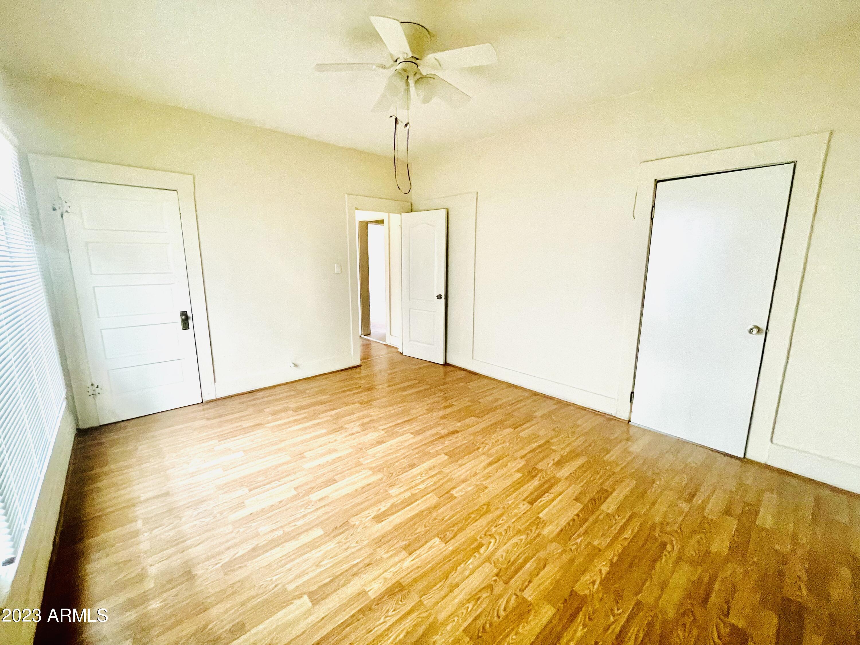 DOUGLAS - Residential