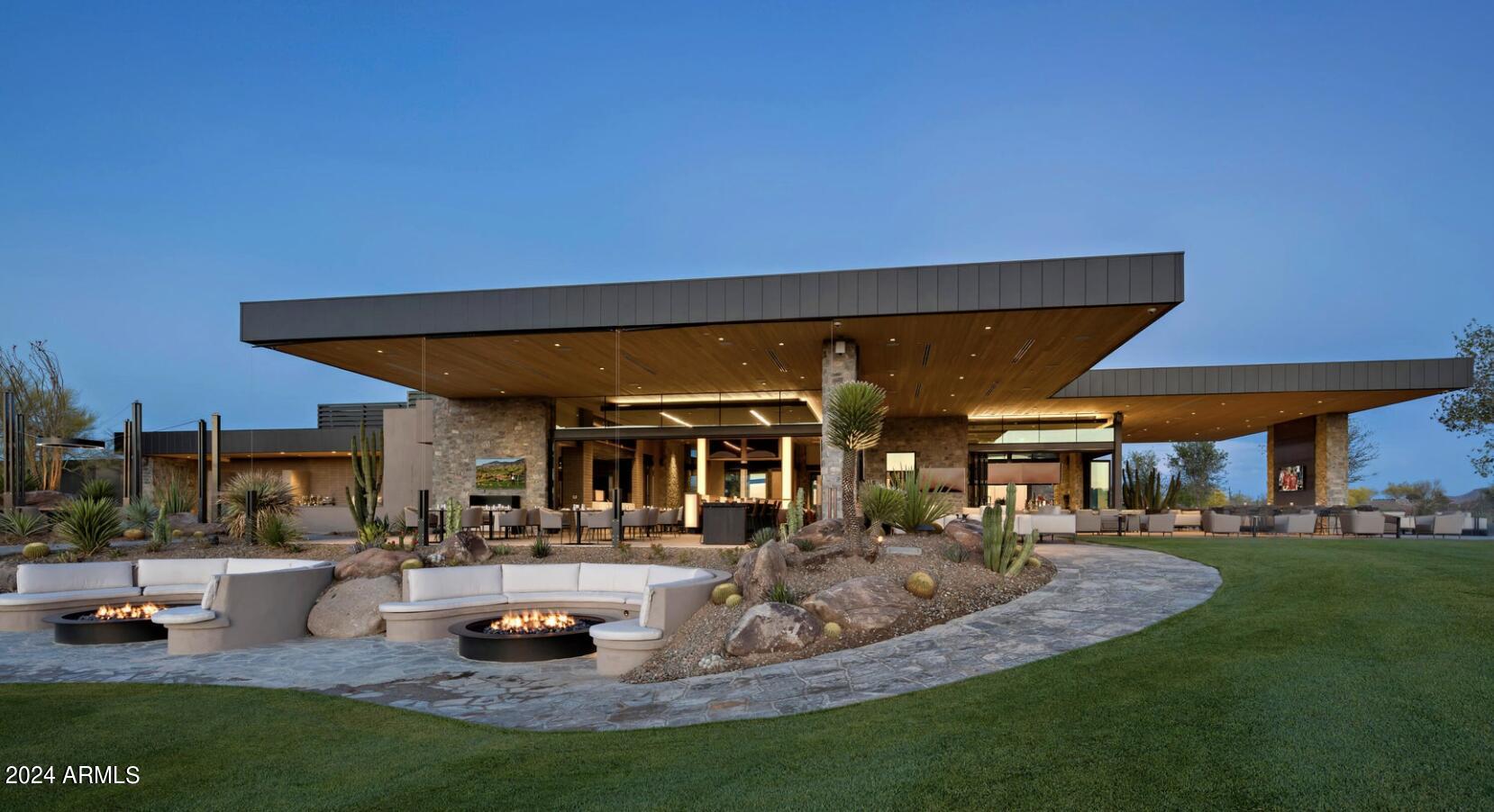 DESERT MOUNTAIN - Residential