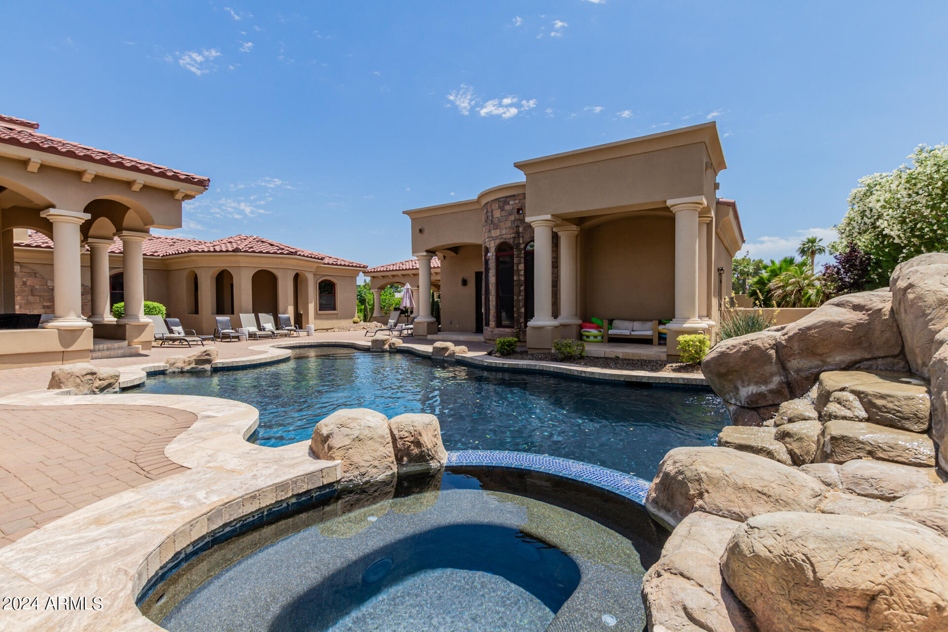 SUNBURST FARMS EAST 6 - Residential