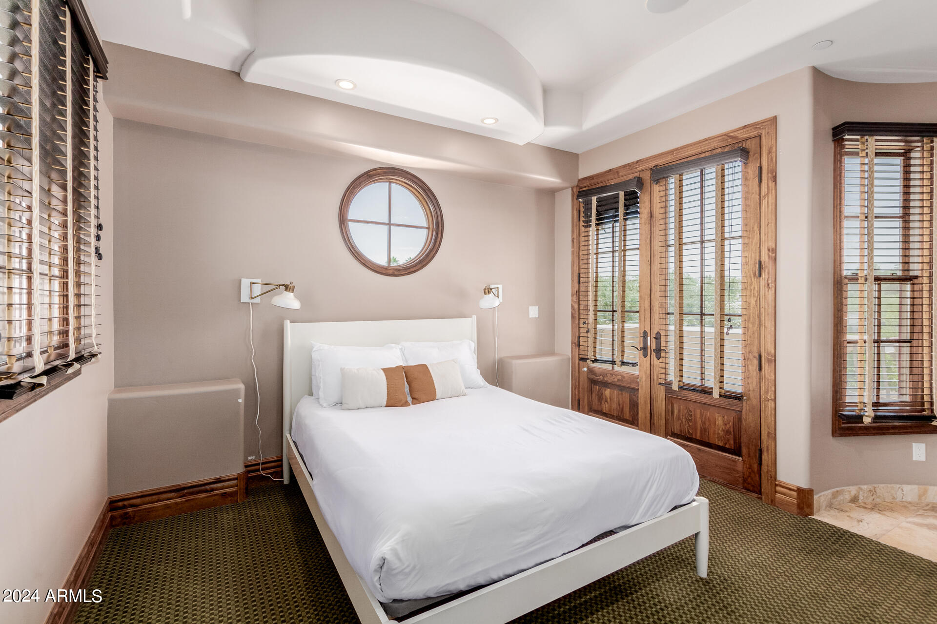SUNBURST FARMS EAST 6 - Residential