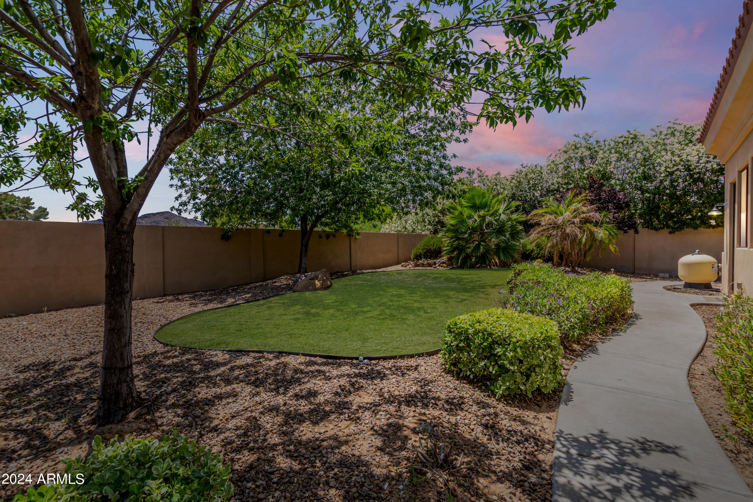 SUNBURST FARMS EAST 6 - Residential