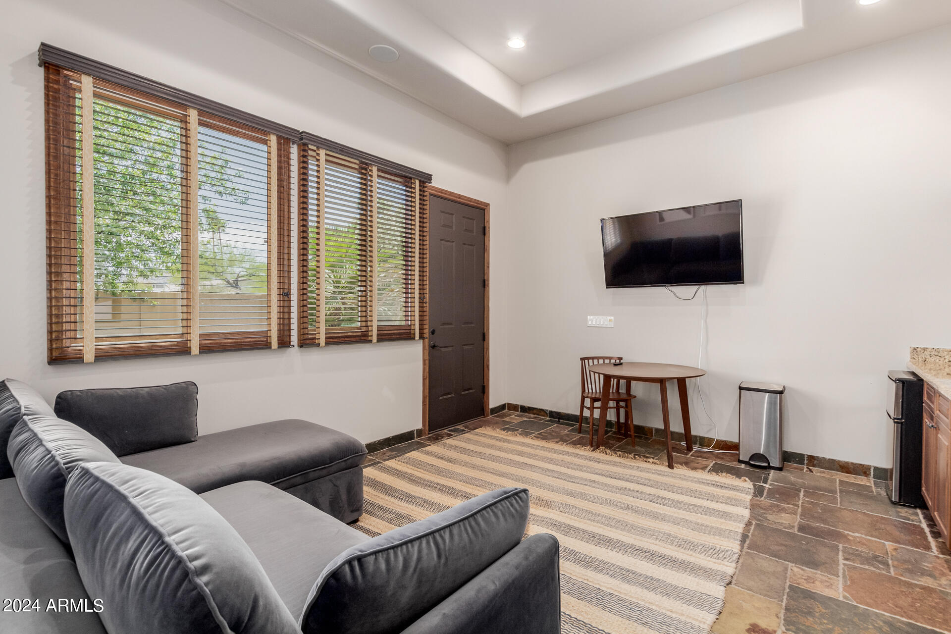 SUNBURST FARMS EAST 6 - Residential