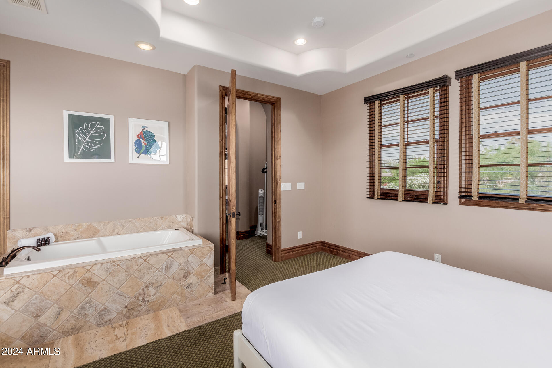 SUNBURST FARMS EAST 6 - Residential