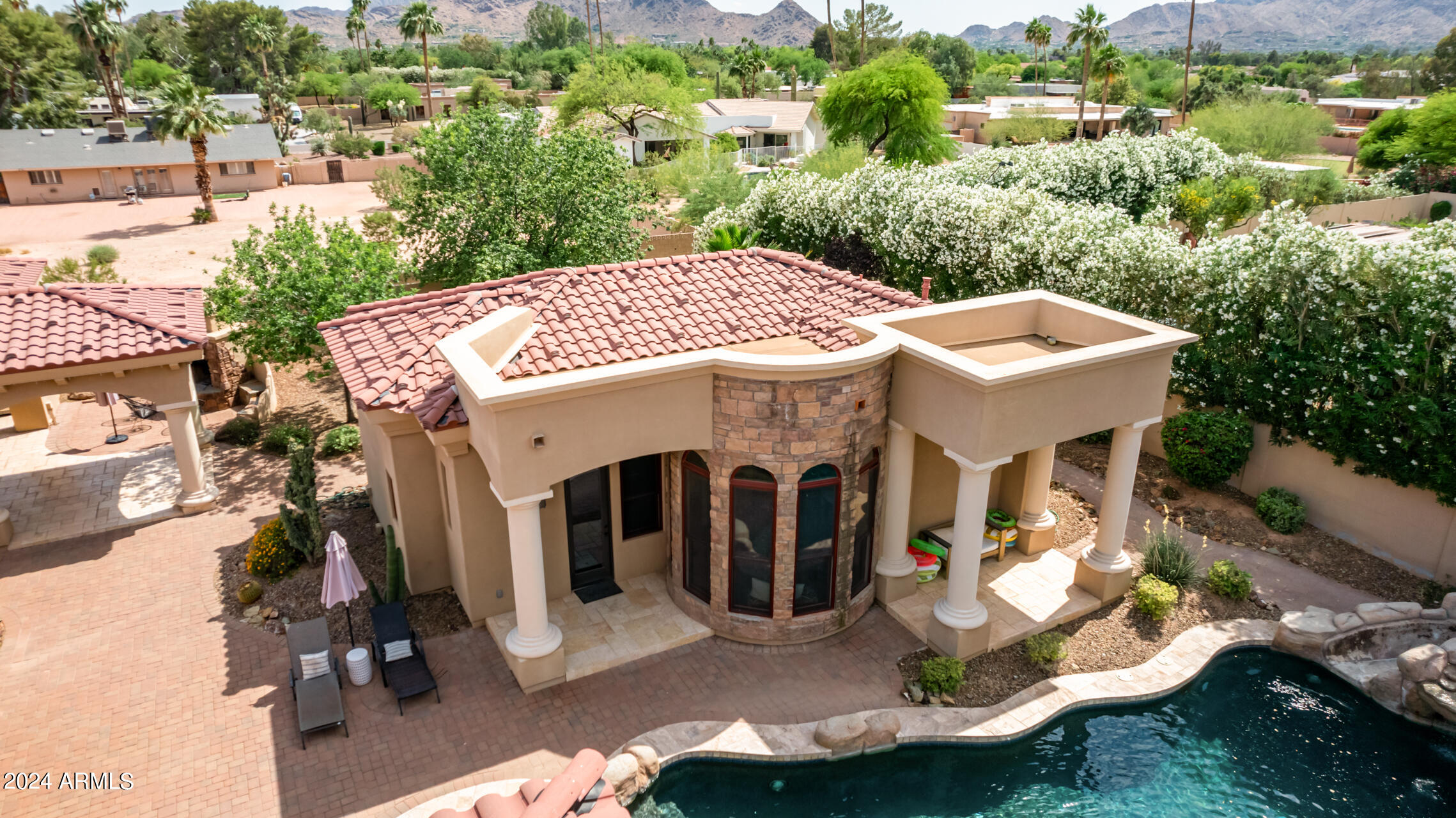 SUNBURST FARMS EAST 6 - Residential