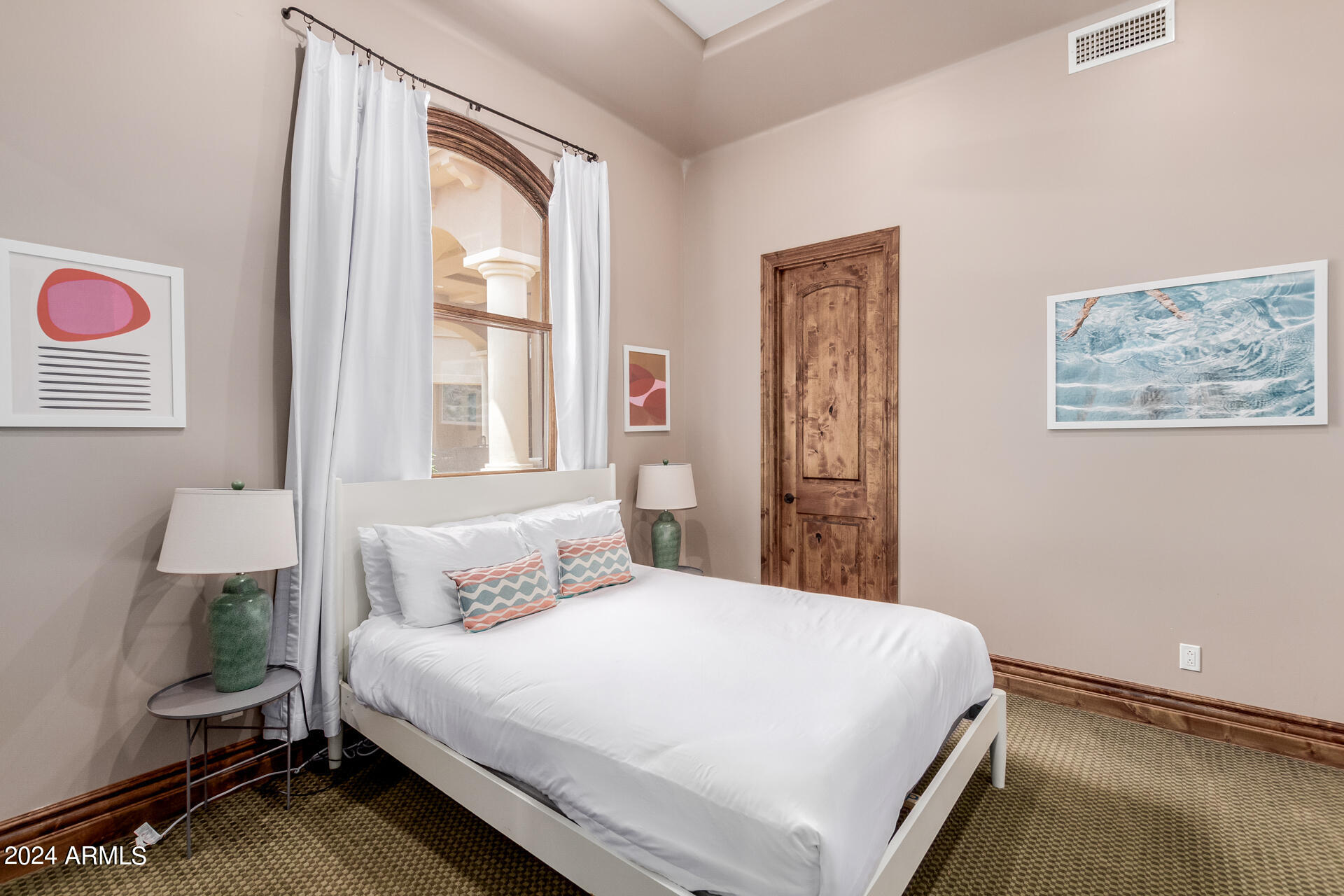 SUNBURST FARMS EAST 6 - Residential