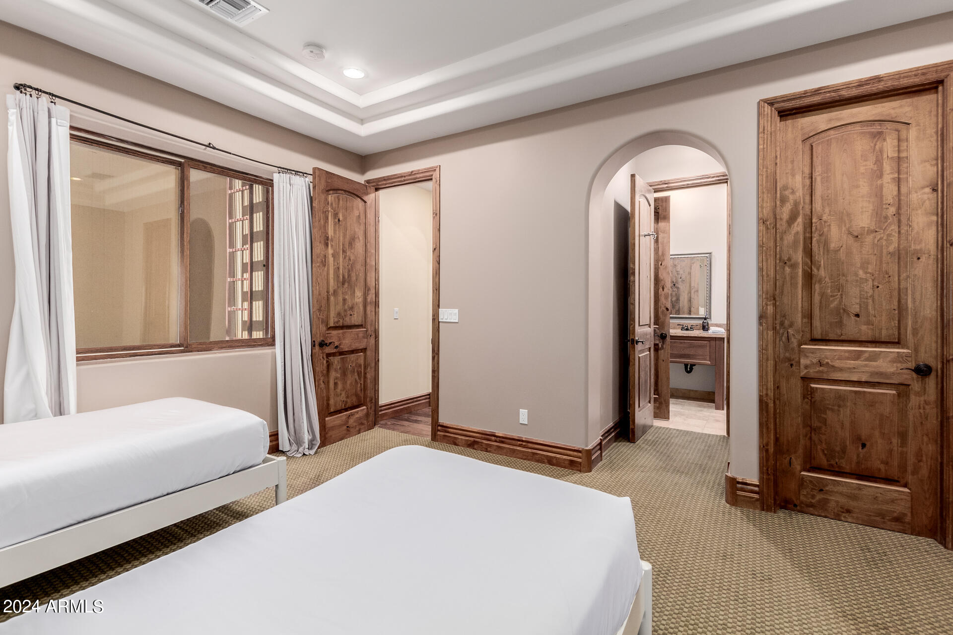 SUNBURST FARMS EAST 6 - Residential