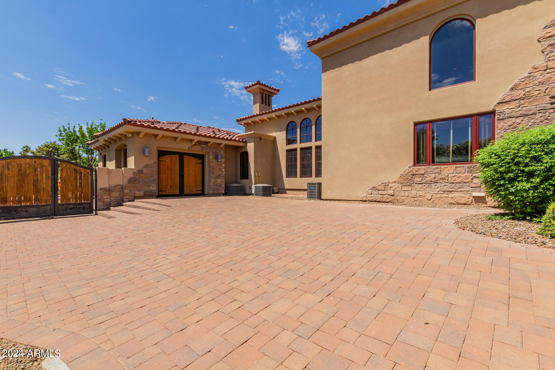 SUNBURST FARMS EAST 6 - Residential