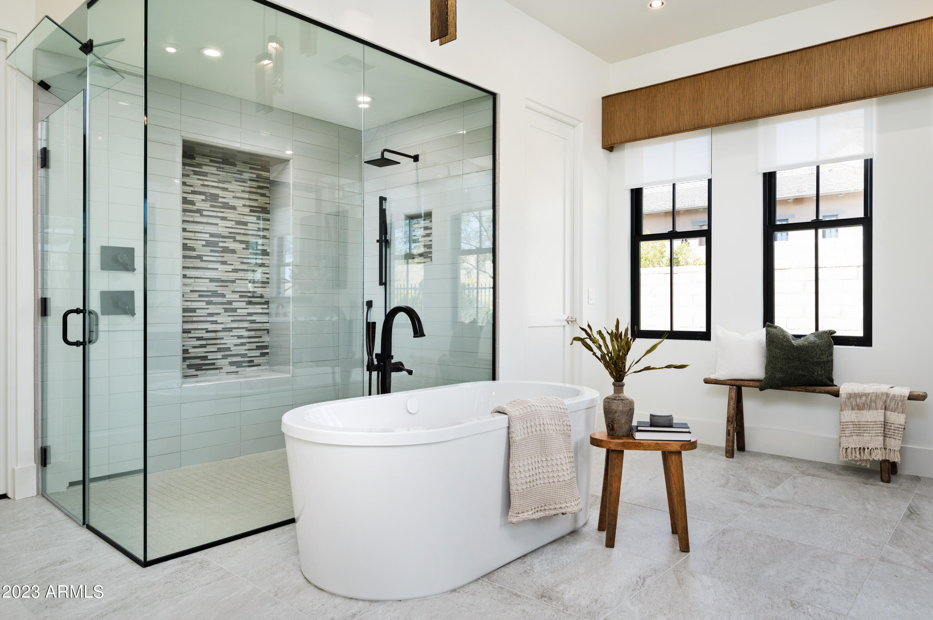 WHITE HORSE - Residential