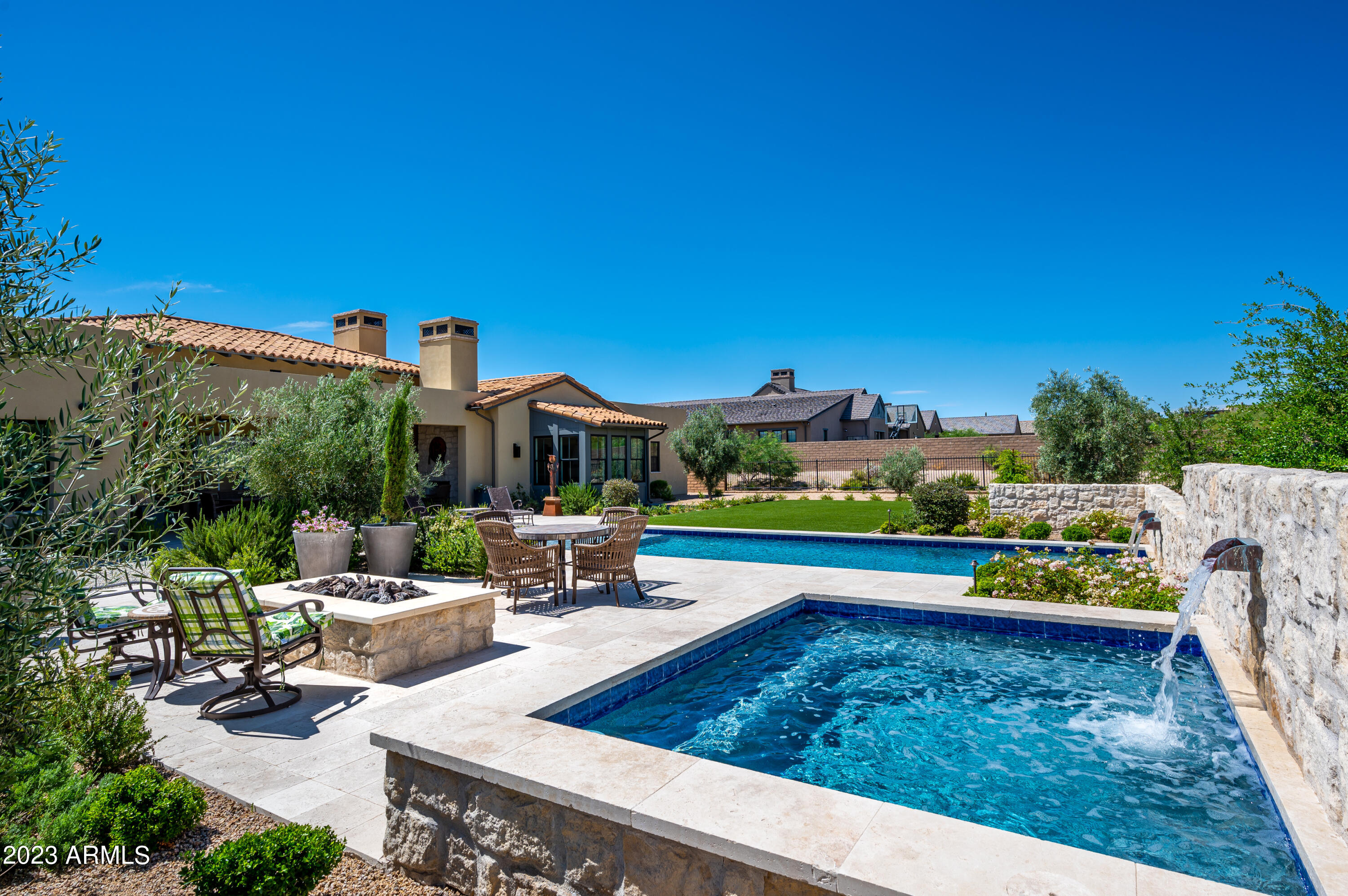 WHITE HORSE - Residential