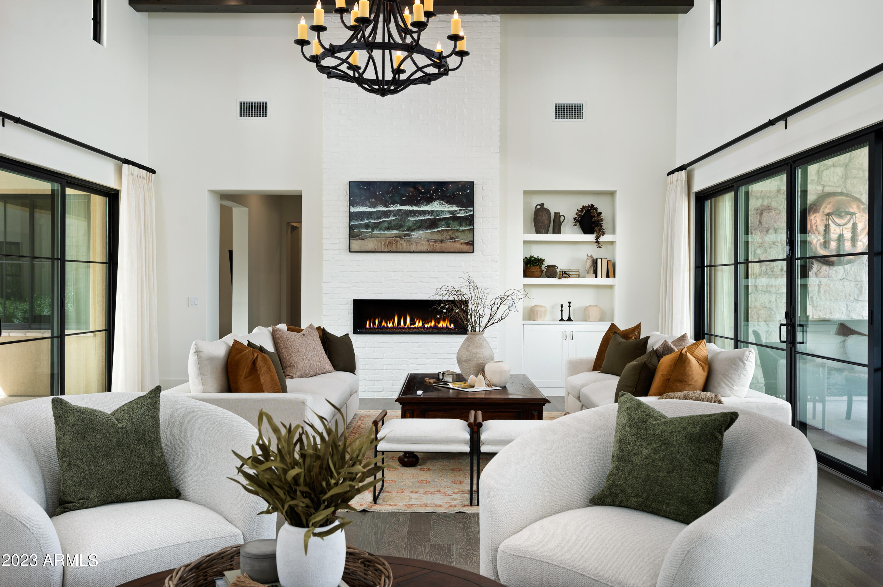 WHITE HORSE - Residential