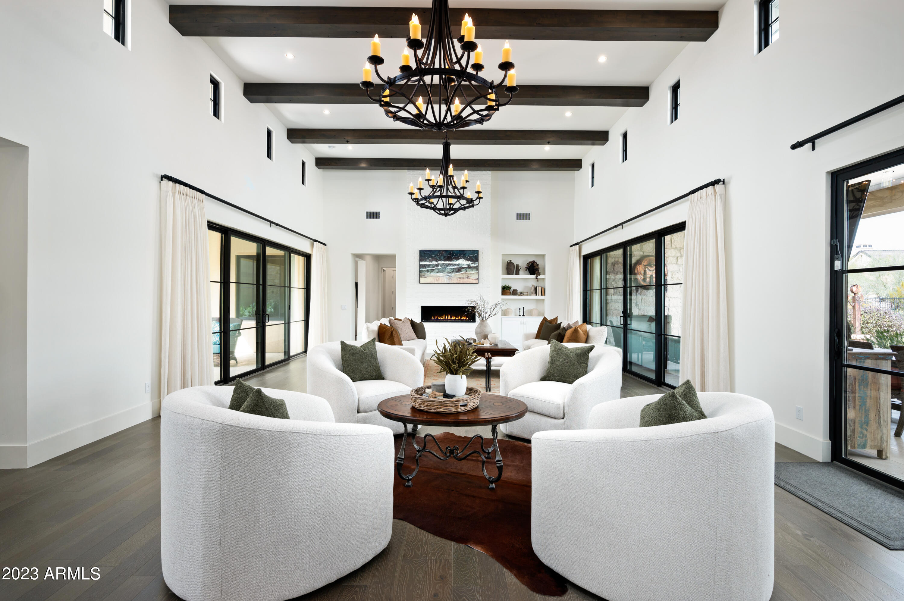 WHITE HORSE - Residential