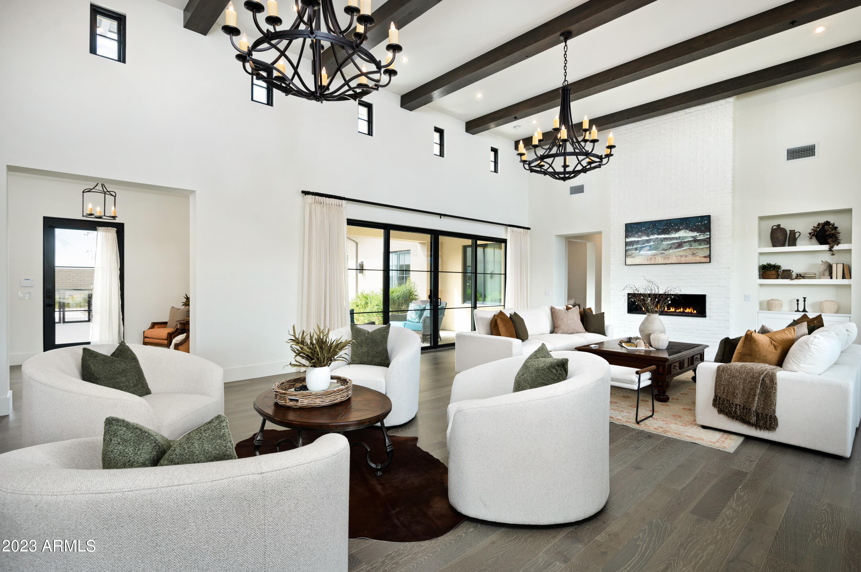 WHITE HORSE - Residential