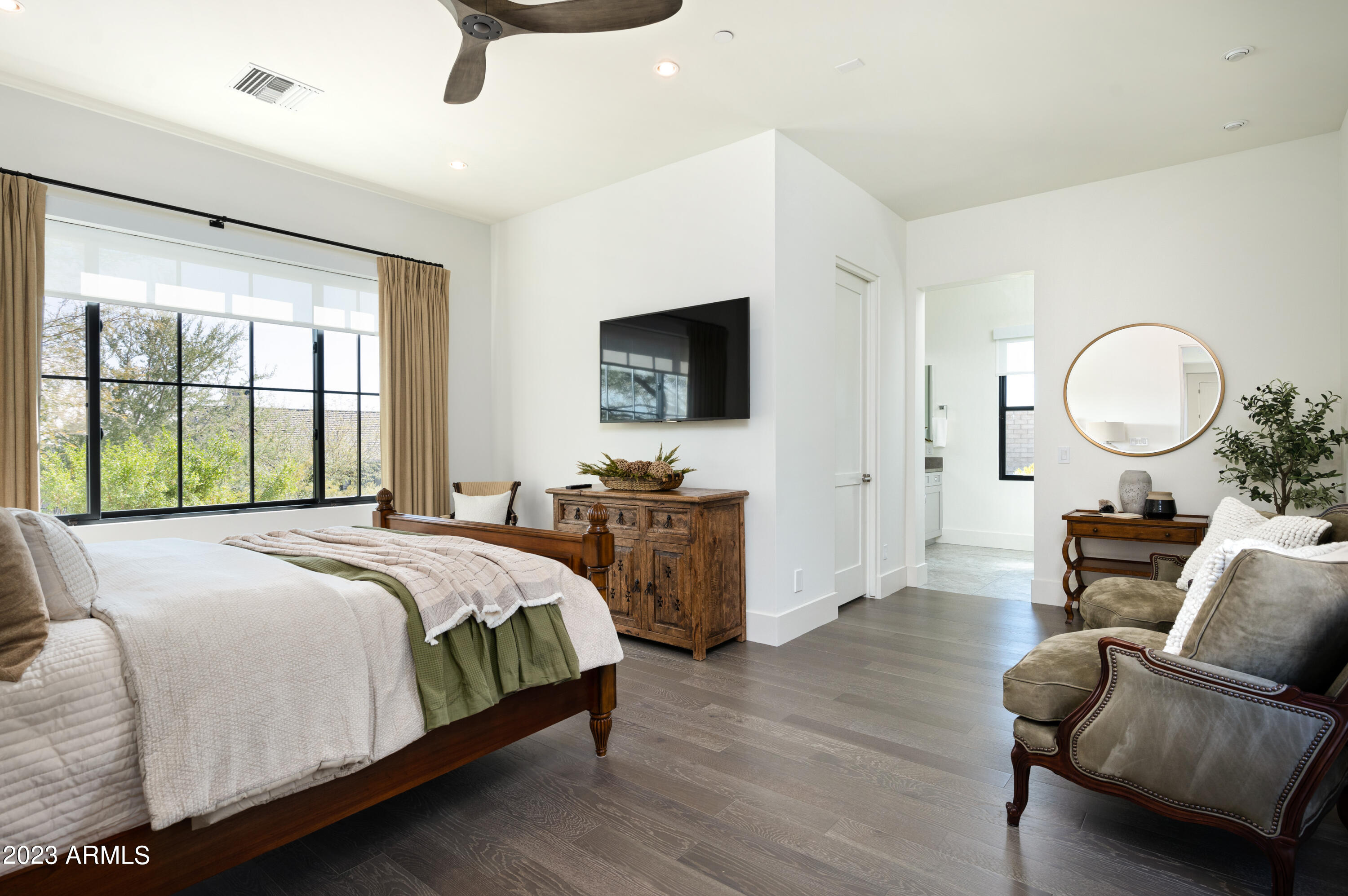 WHITE HORSE - Residential