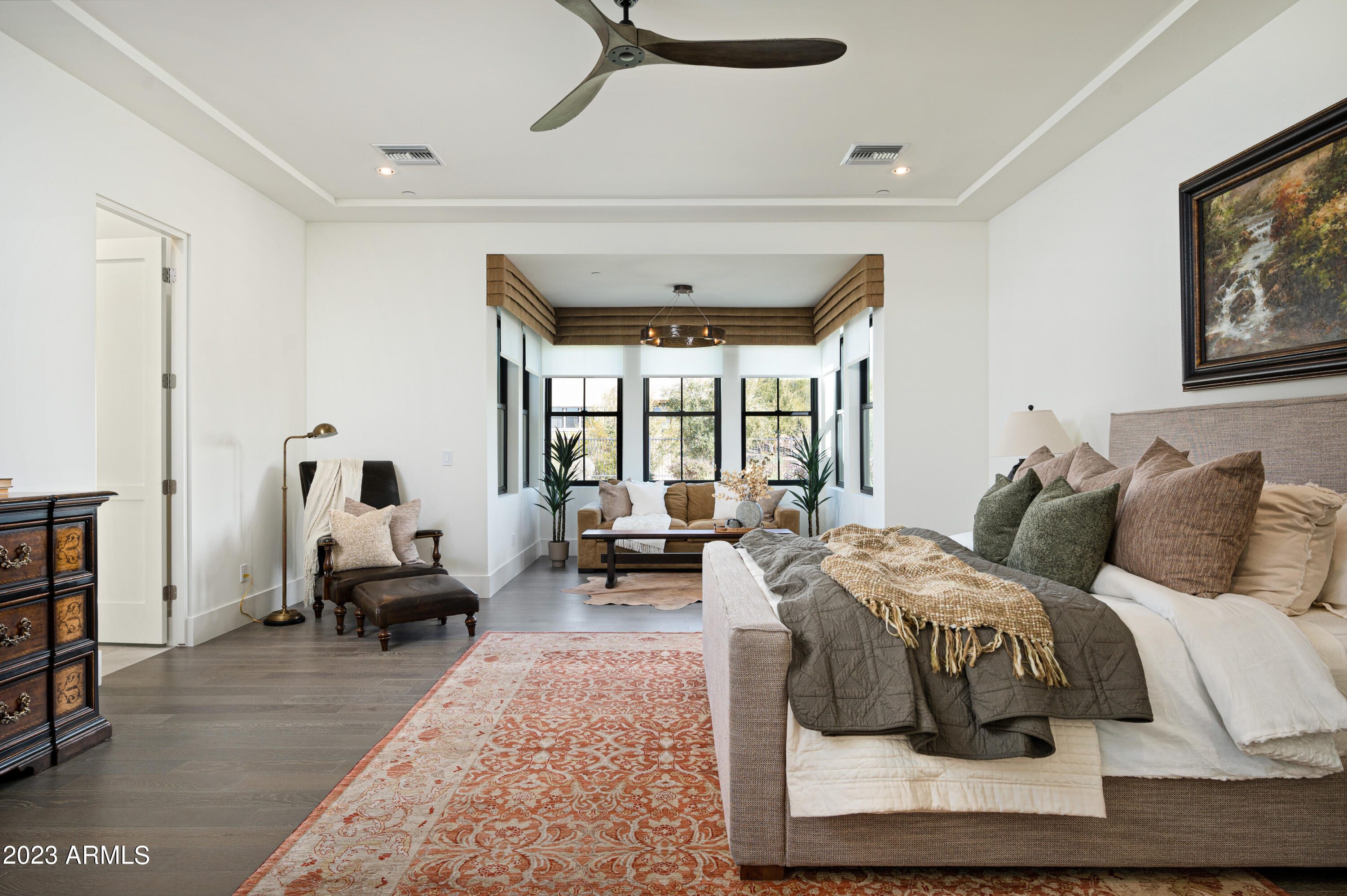 WHITE HORSE - Residential