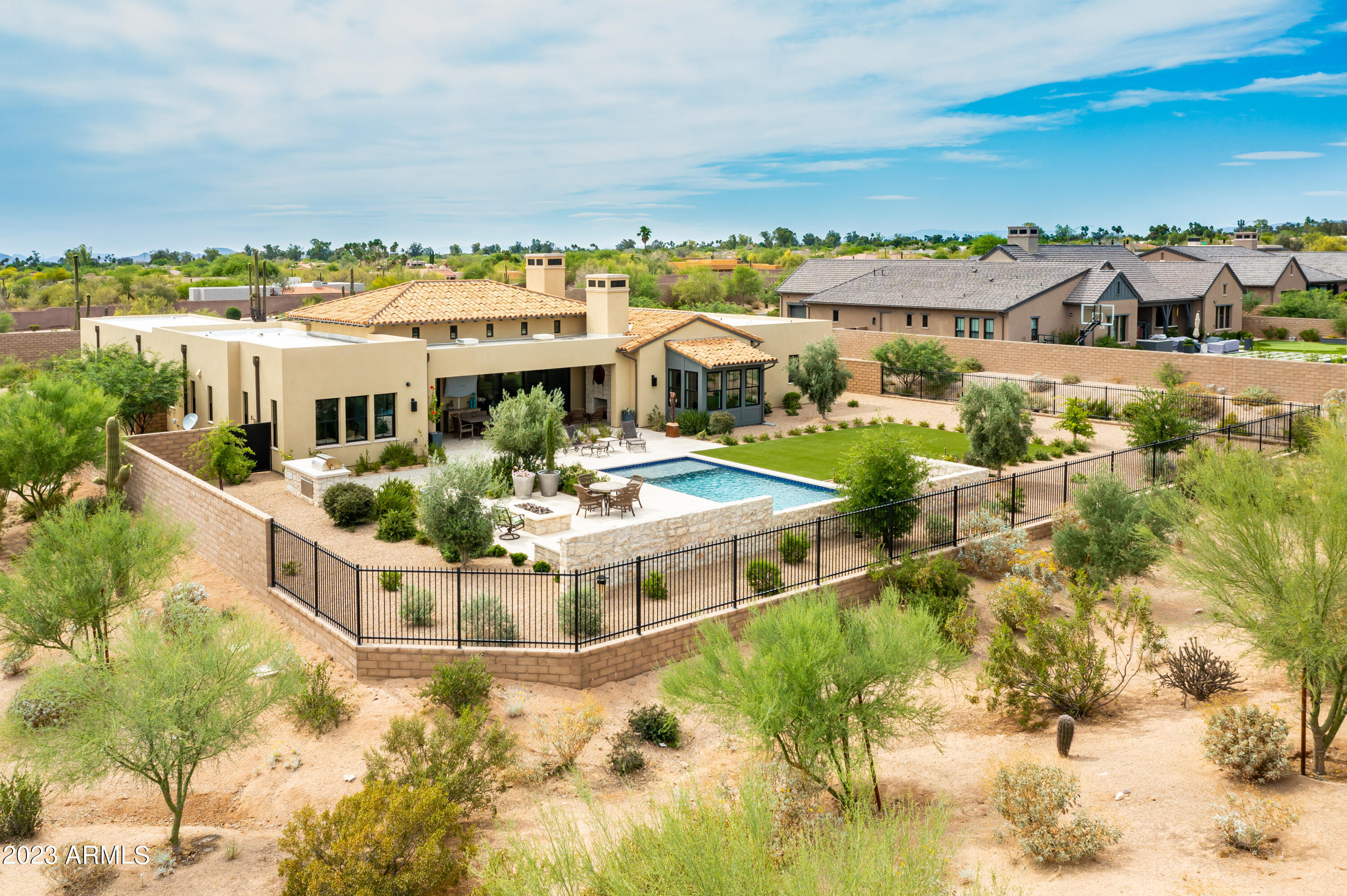 WHITE HORSE - Residential