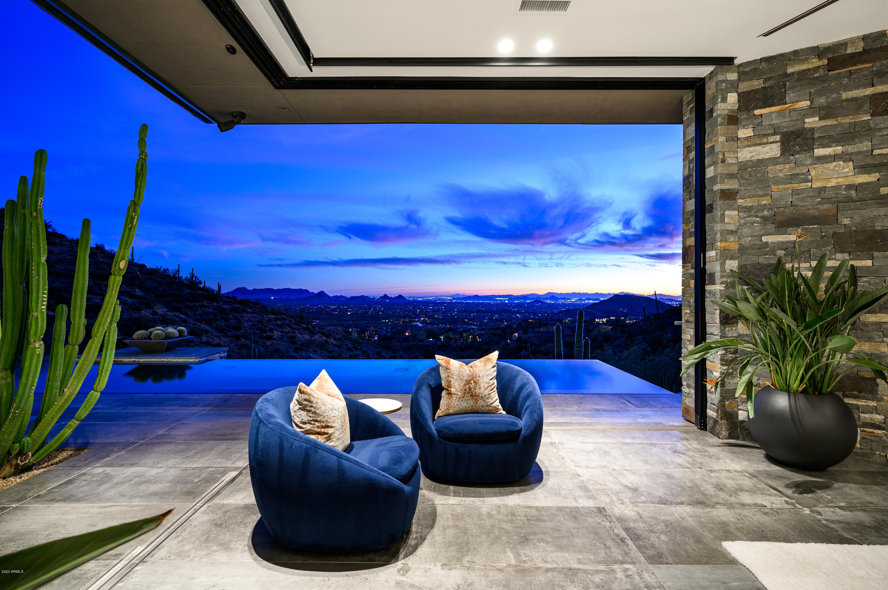 DESERT MOUNTAIN - Residential