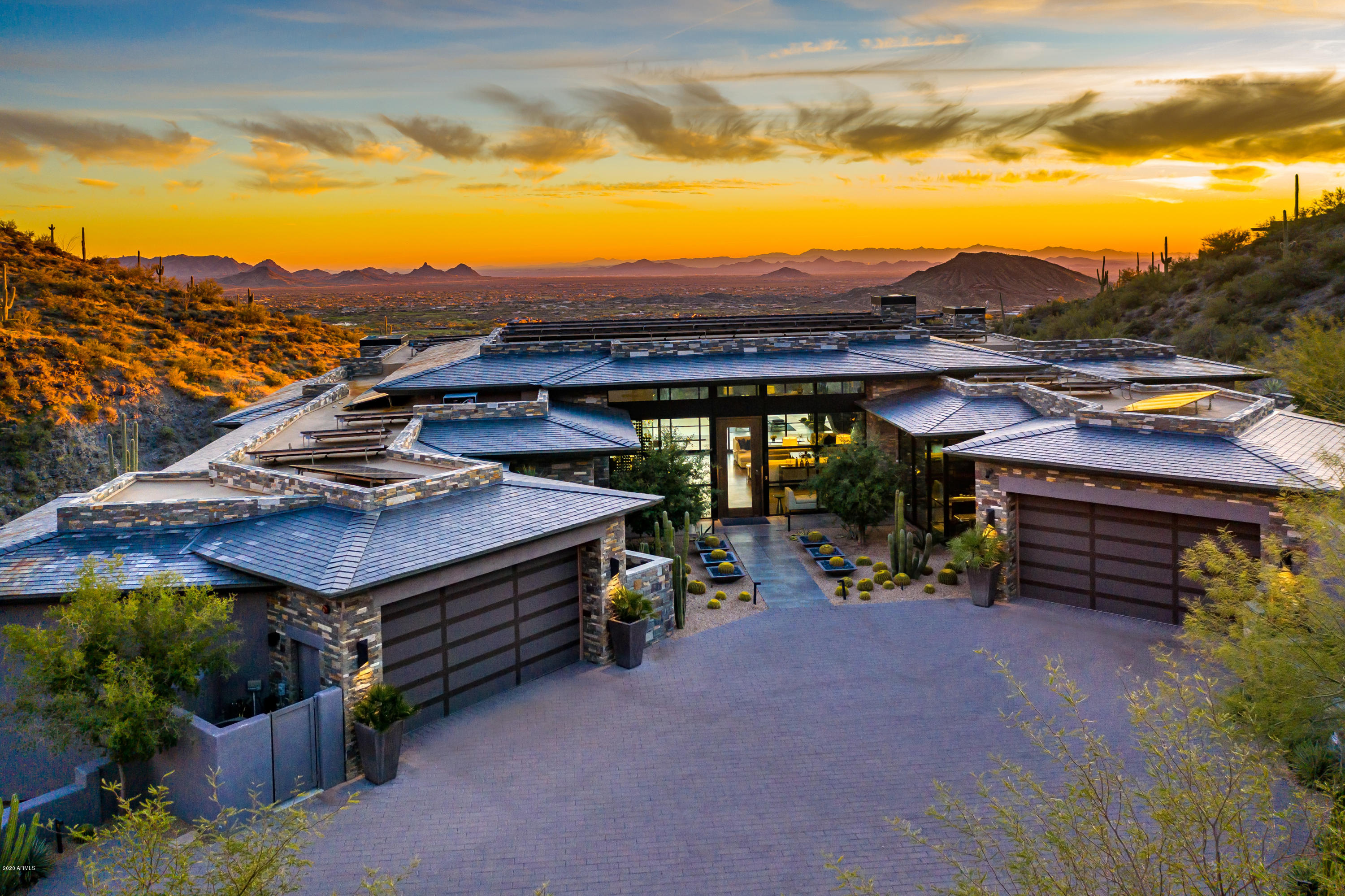 DESERT MOUNTAIN - Residential