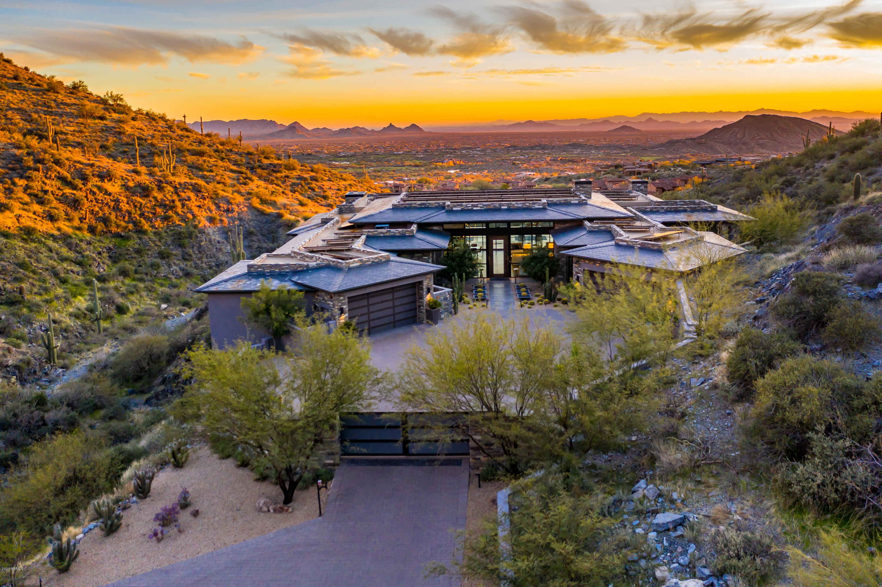DESERT MOUNTAIN - Residential