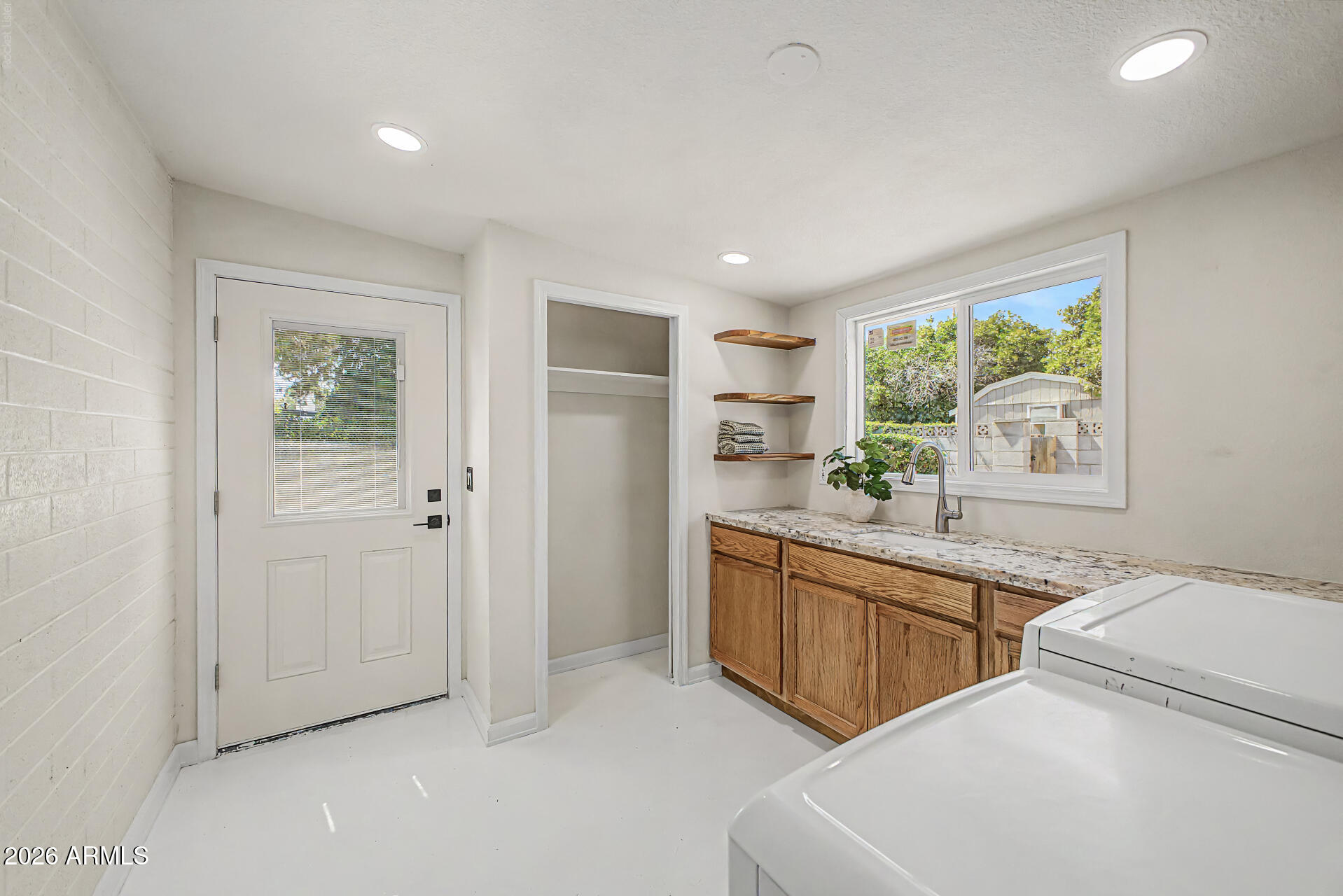 TIERRA ESTE PARK UNIT 2 - Residential
