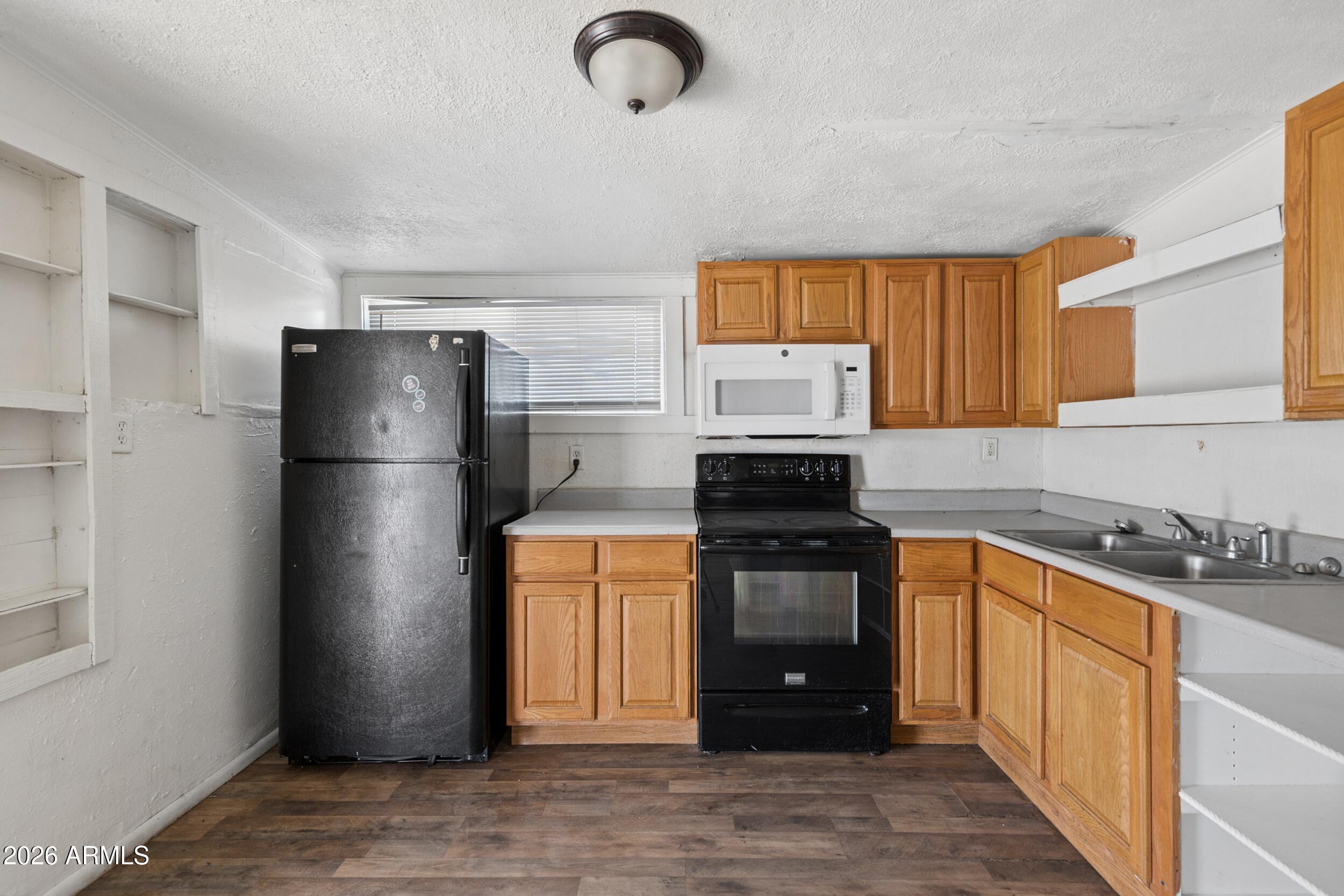 MYERS HOMESTIES 1ST UNIT - Residential