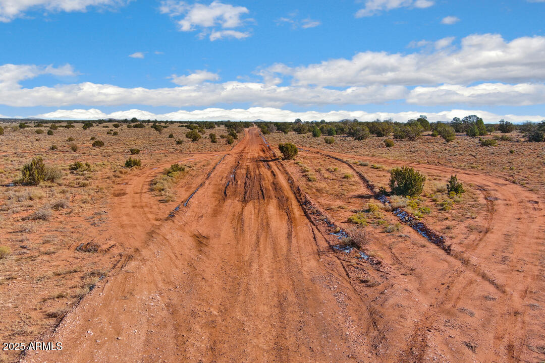 GRAND CANYON RANCHES - Land