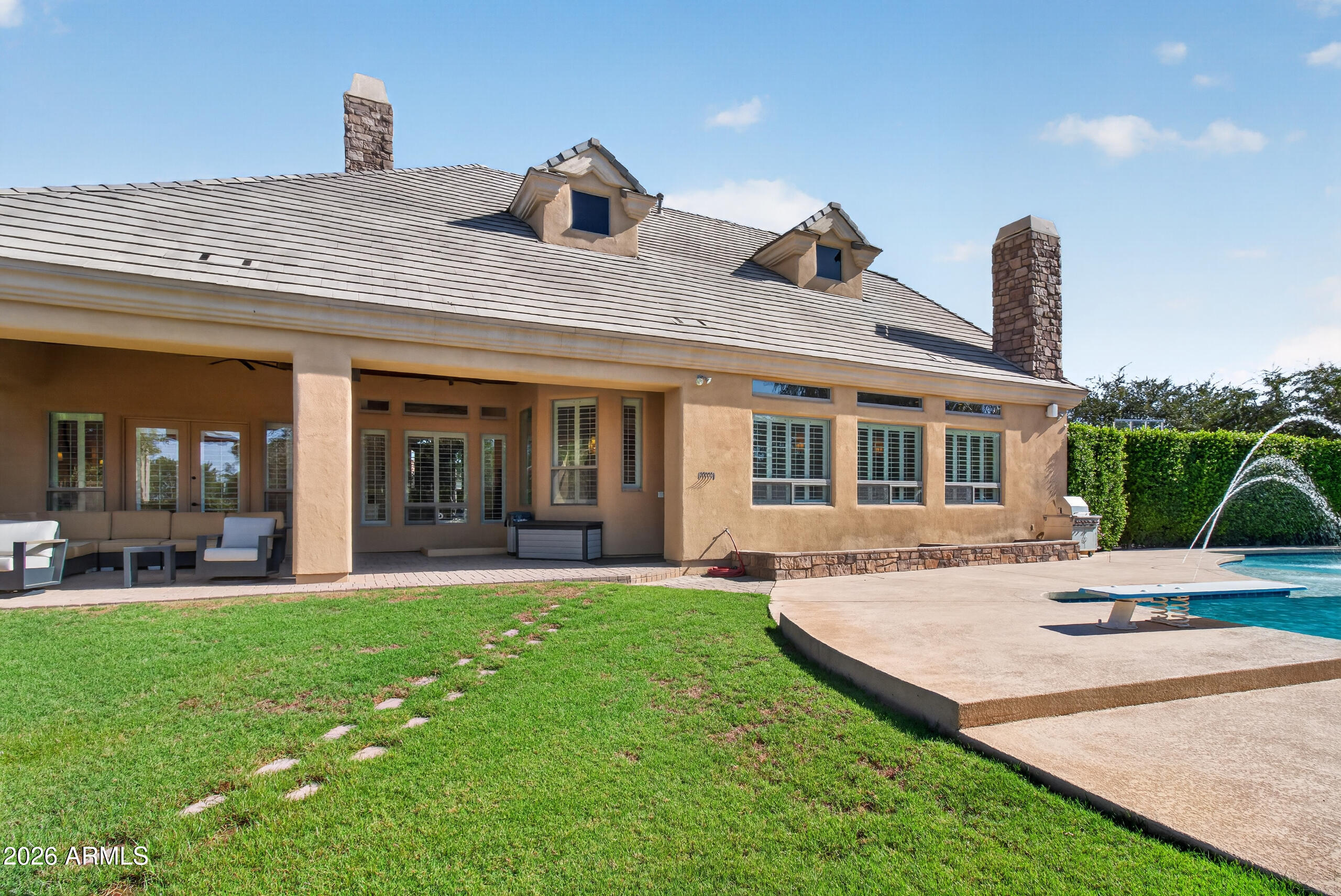 WHITEWING AT HIGLEY - Residential