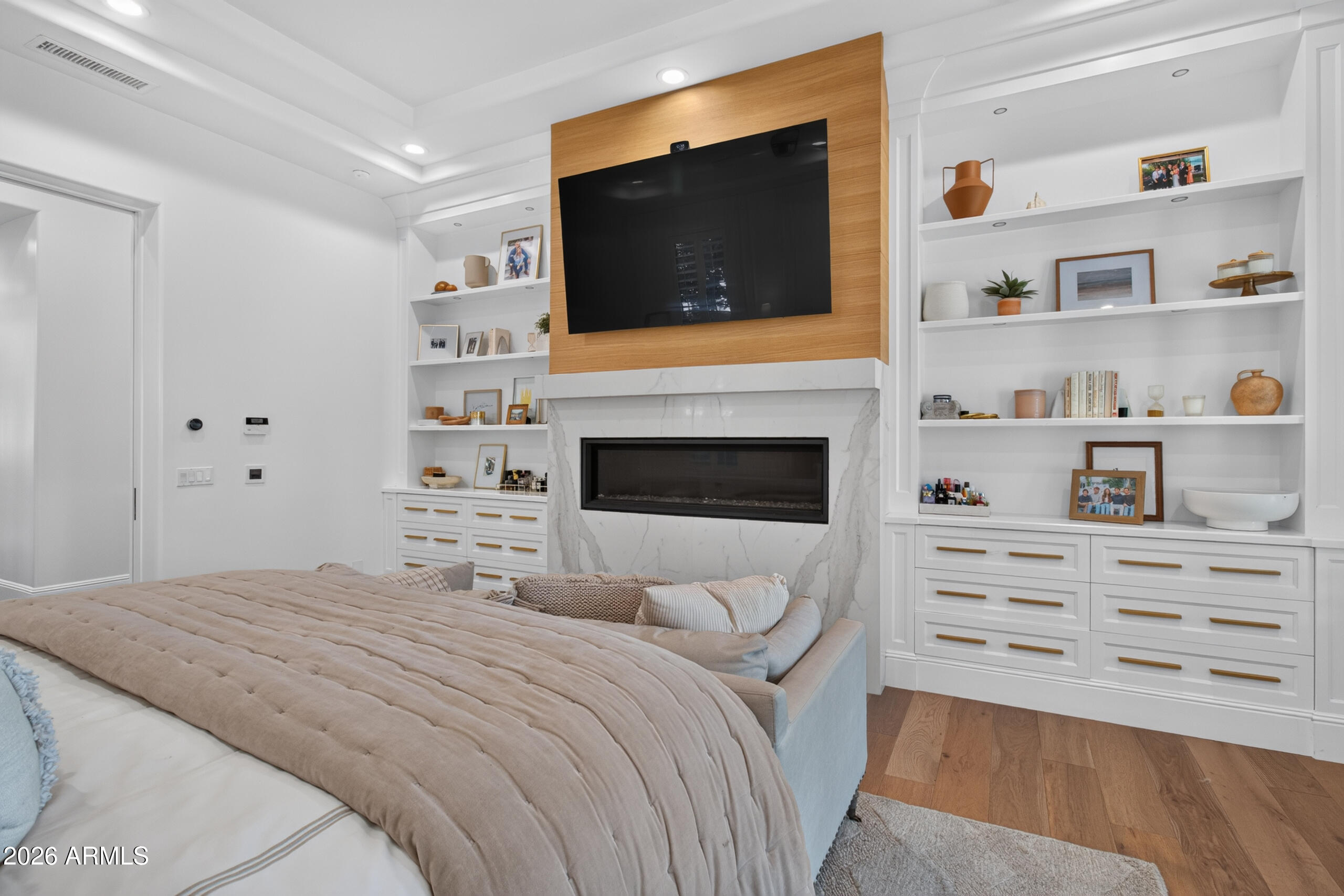 WHITEWING AT HIGLEY - Residential