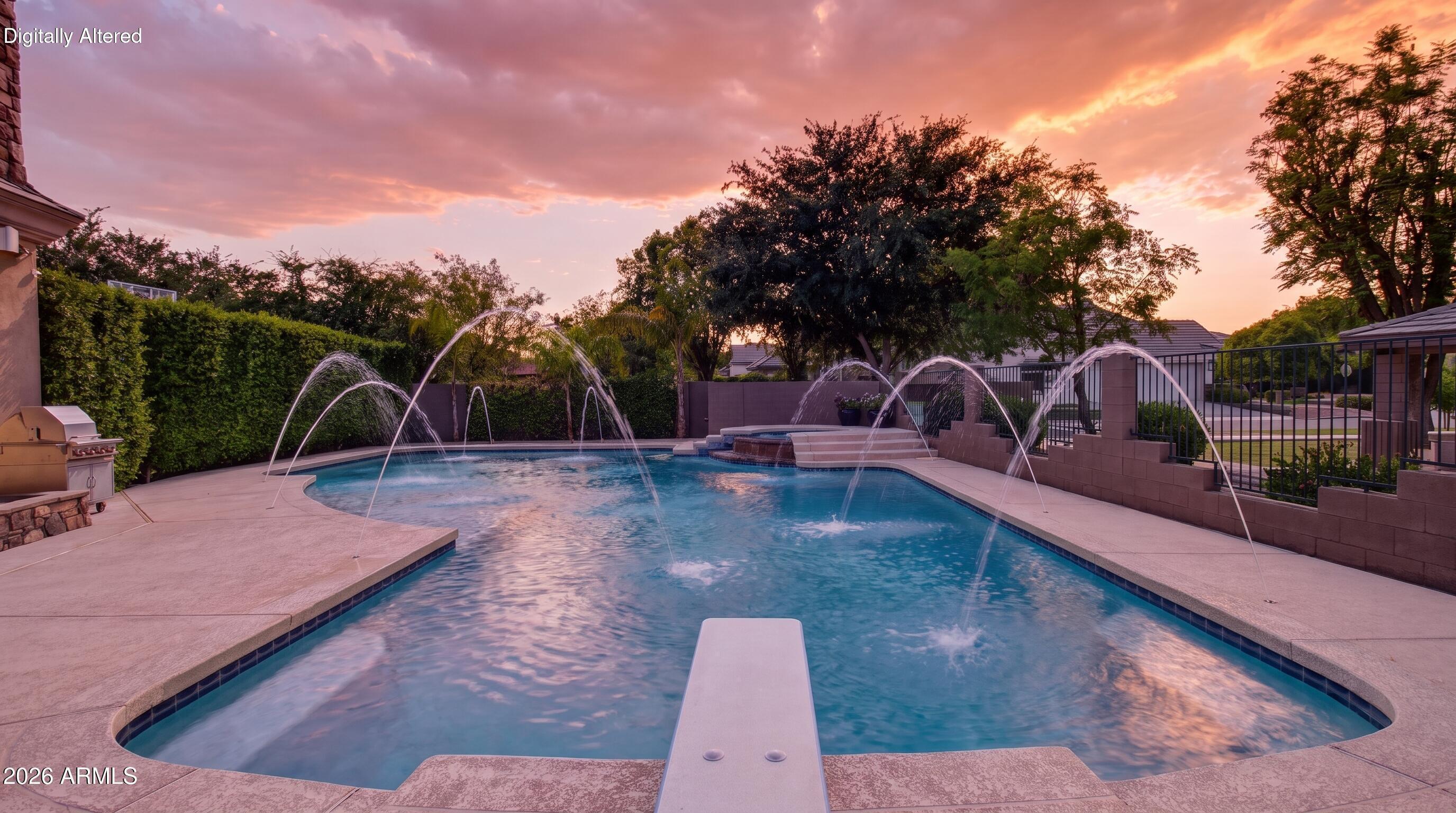 WHITEWING AT HIGLEY - Residential