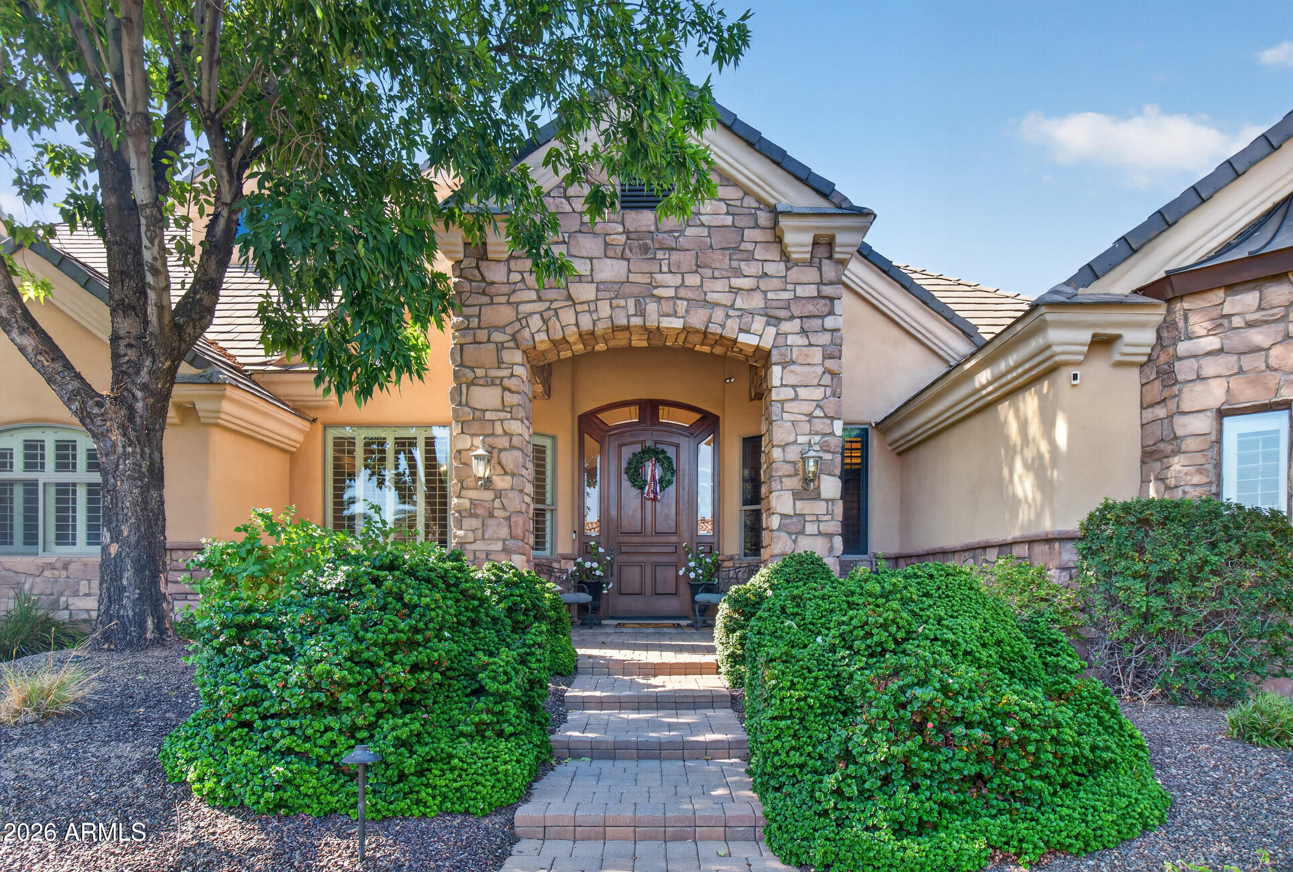 WHITEWING AT HIGLEY - Residential