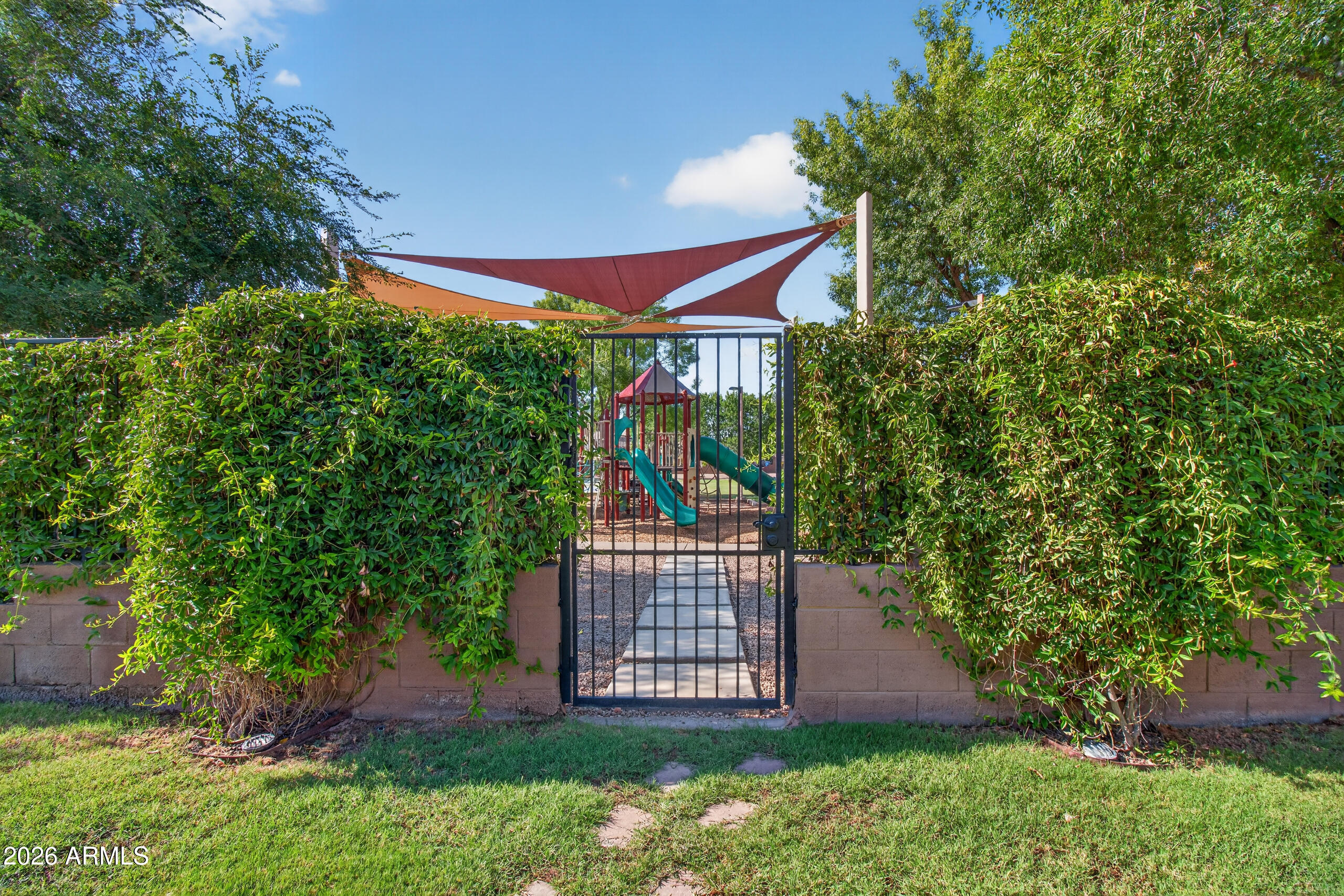 WHITEWING AT HIGLEY - Residential
