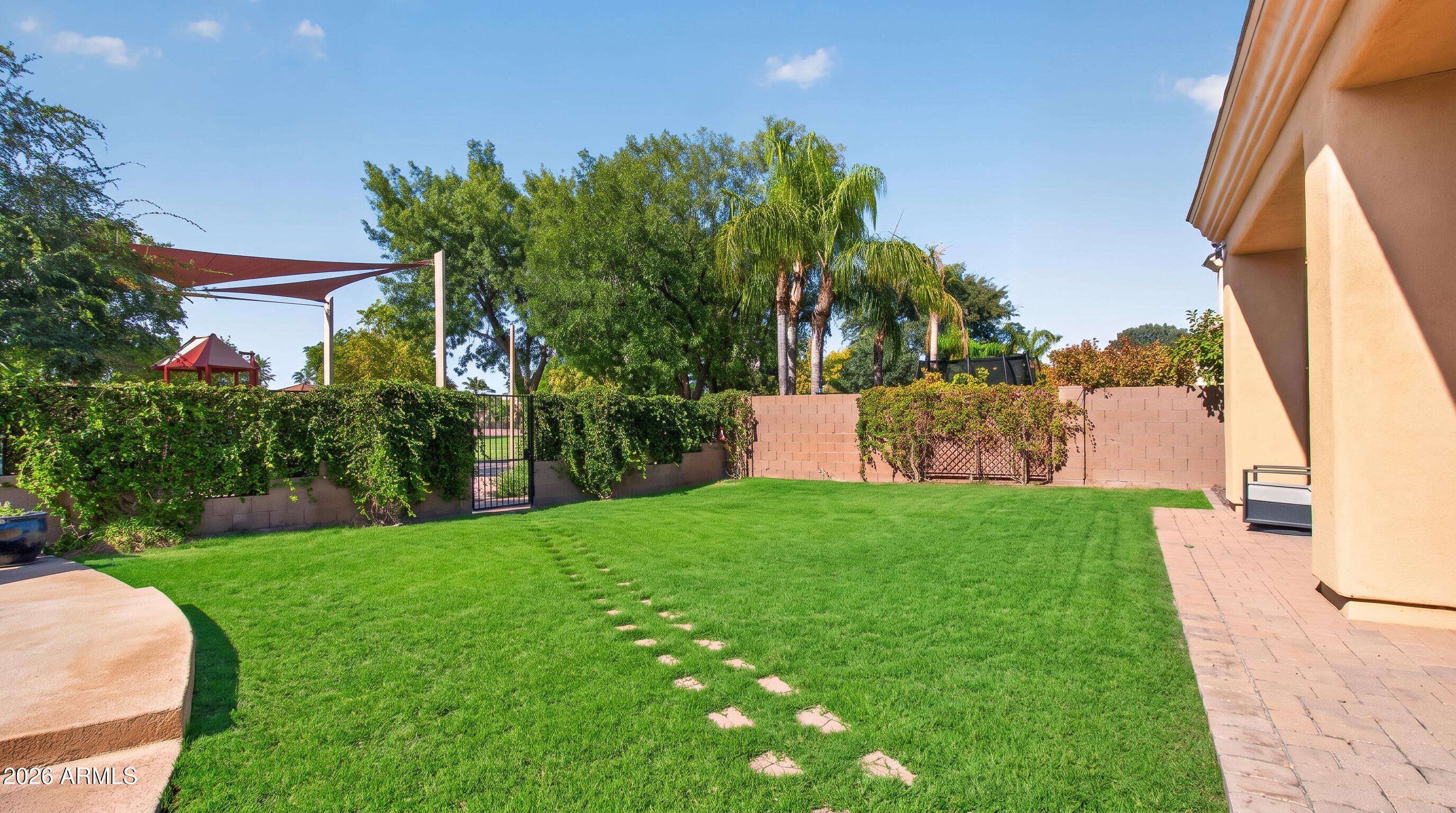 WHITEWING AT HIGLEY - Residential