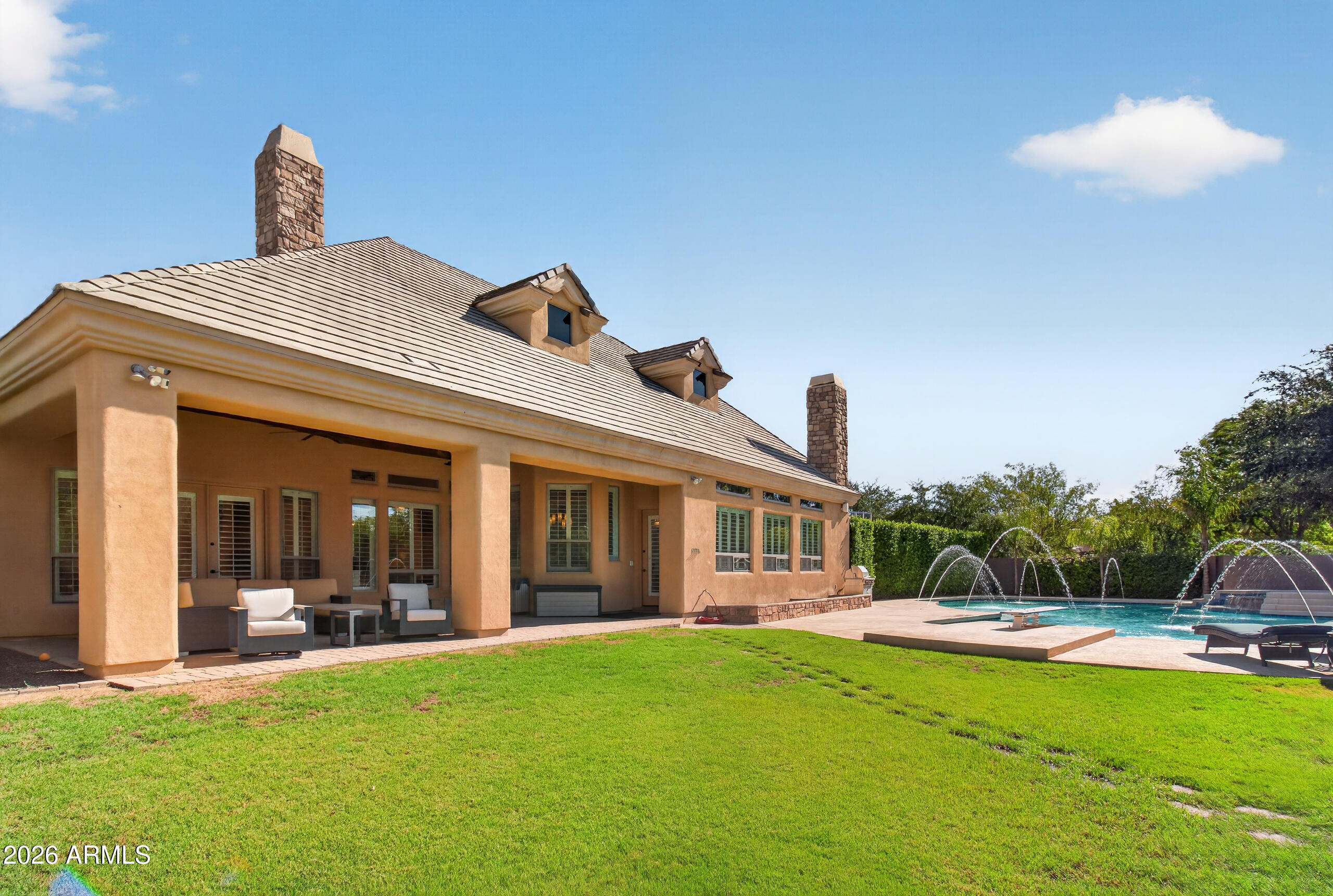 WHITEWING AT HIGLEY - Residential