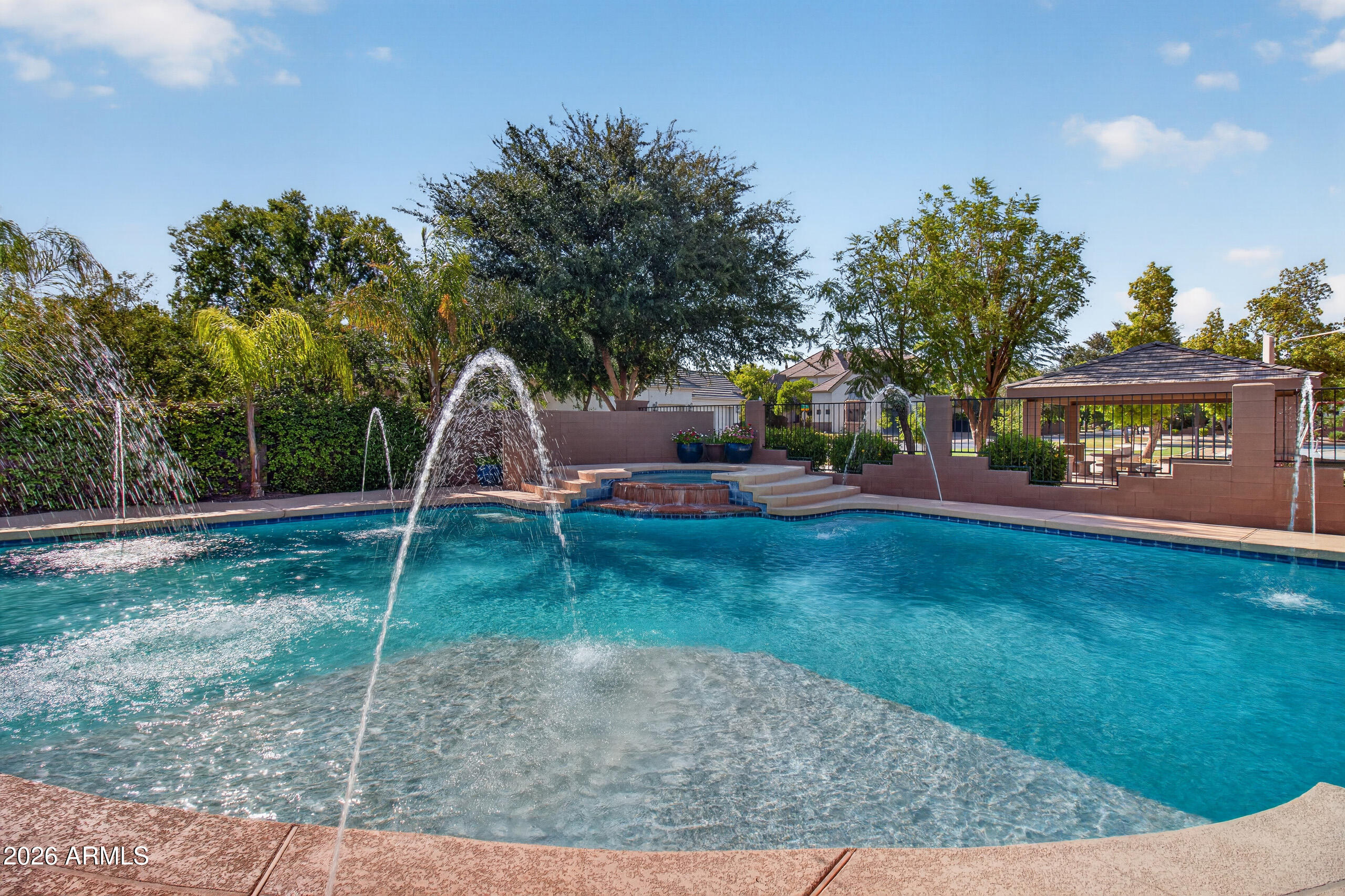 WHITEWING AT HIGLEY - Residential
