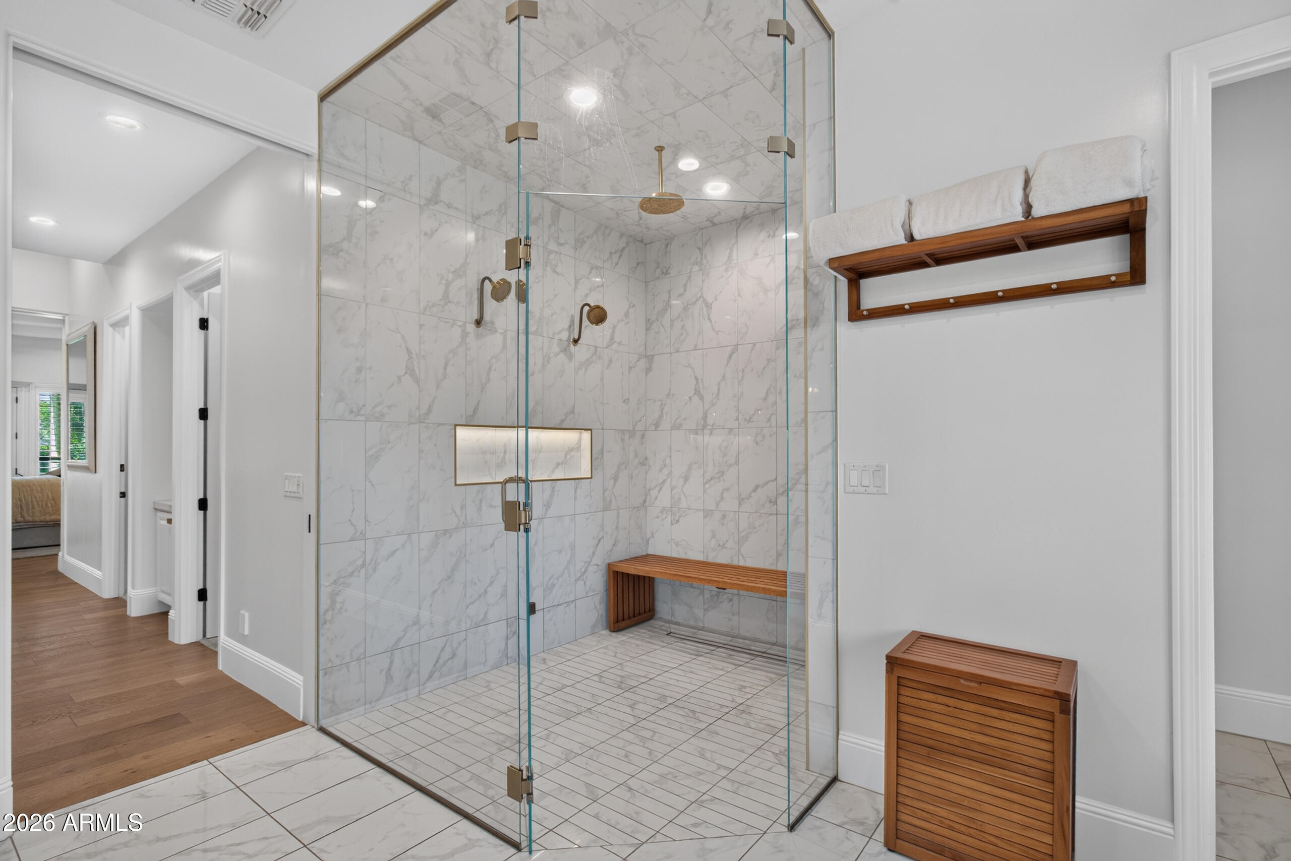 WHITEWING AT HIGLEY - Residential