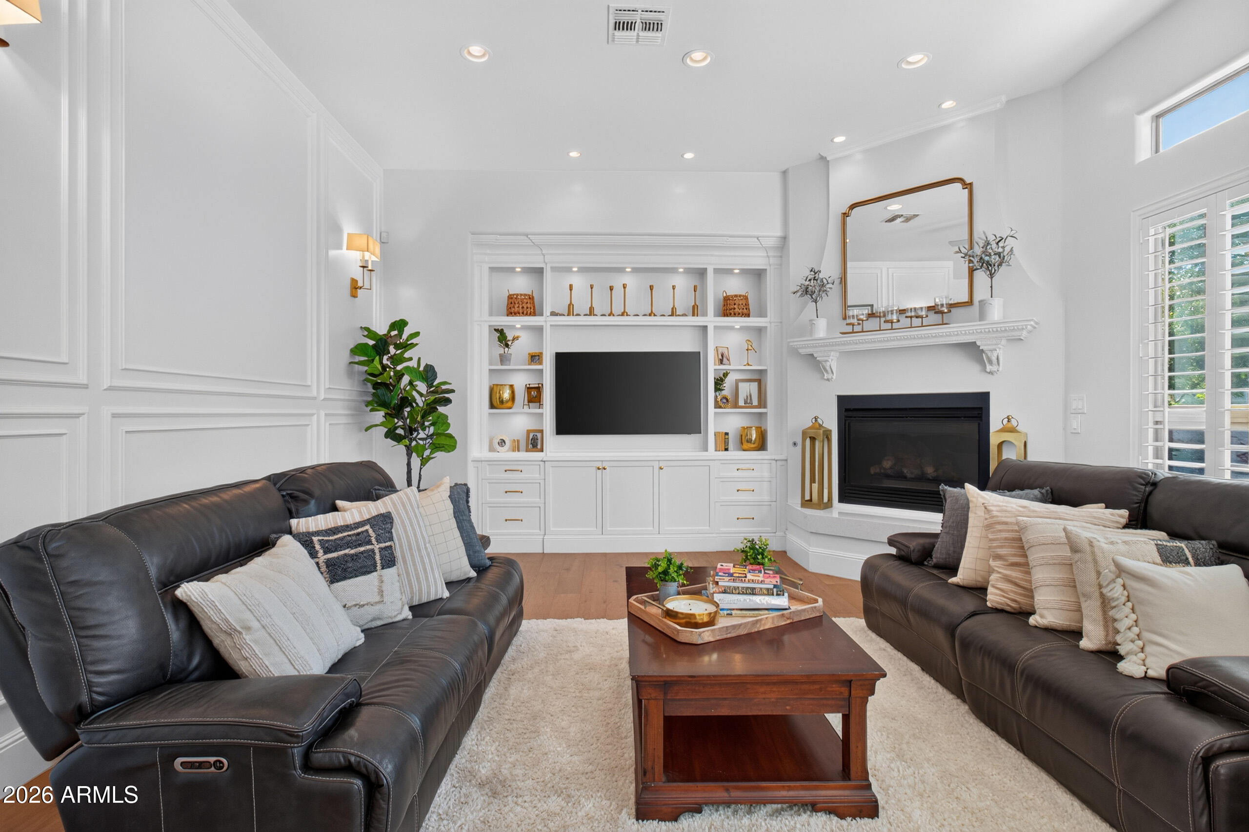 WHITEWING AT HIGLEY - Residential
