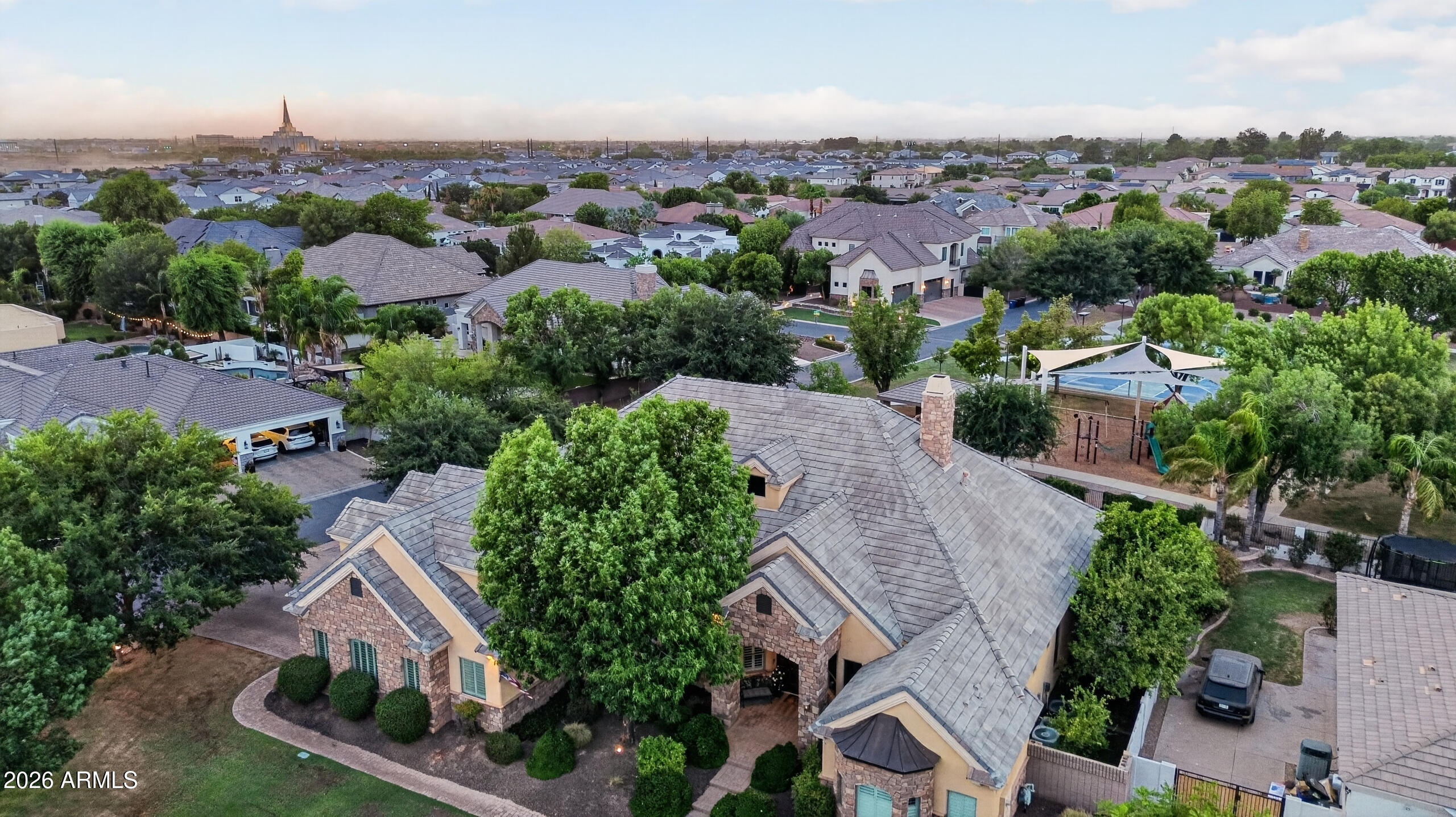 WHITEWING AT HIGLEY - Residential