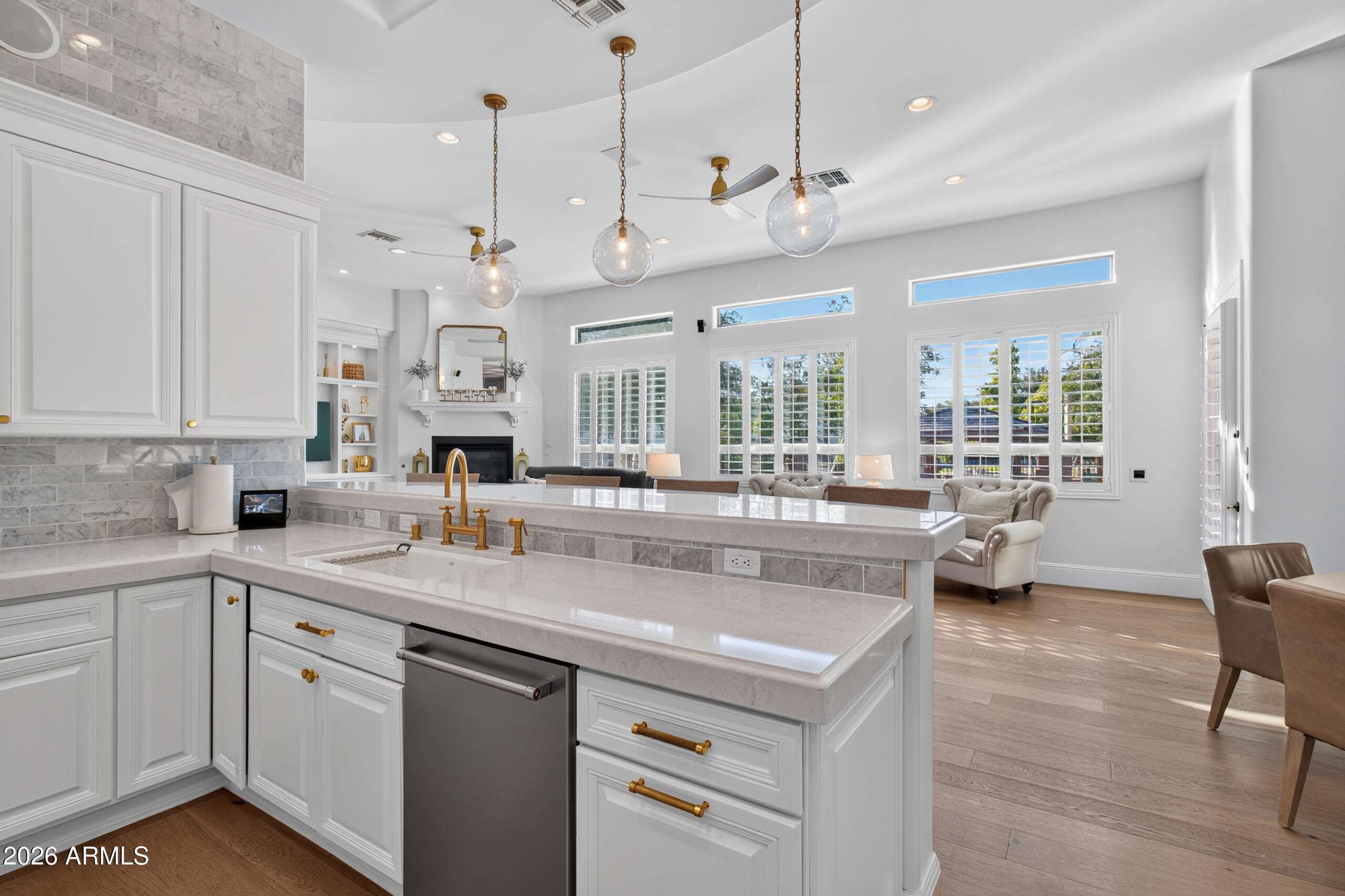 WHITEWING AT HIGLEY - Residential