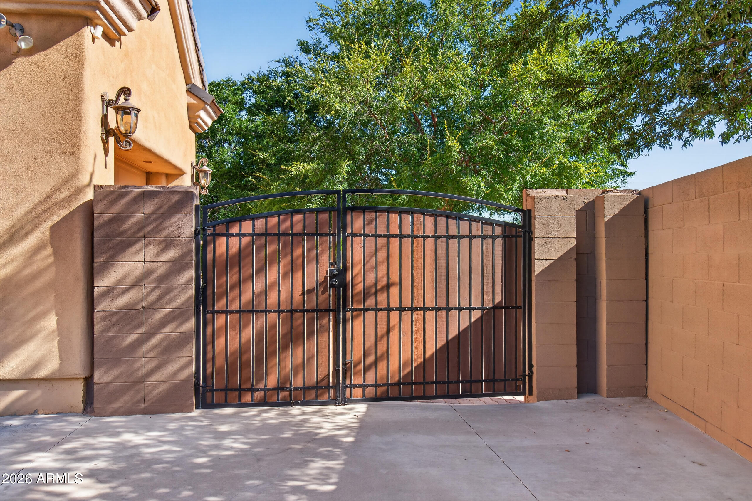 WHITEWING AT HIGLEY - Residential