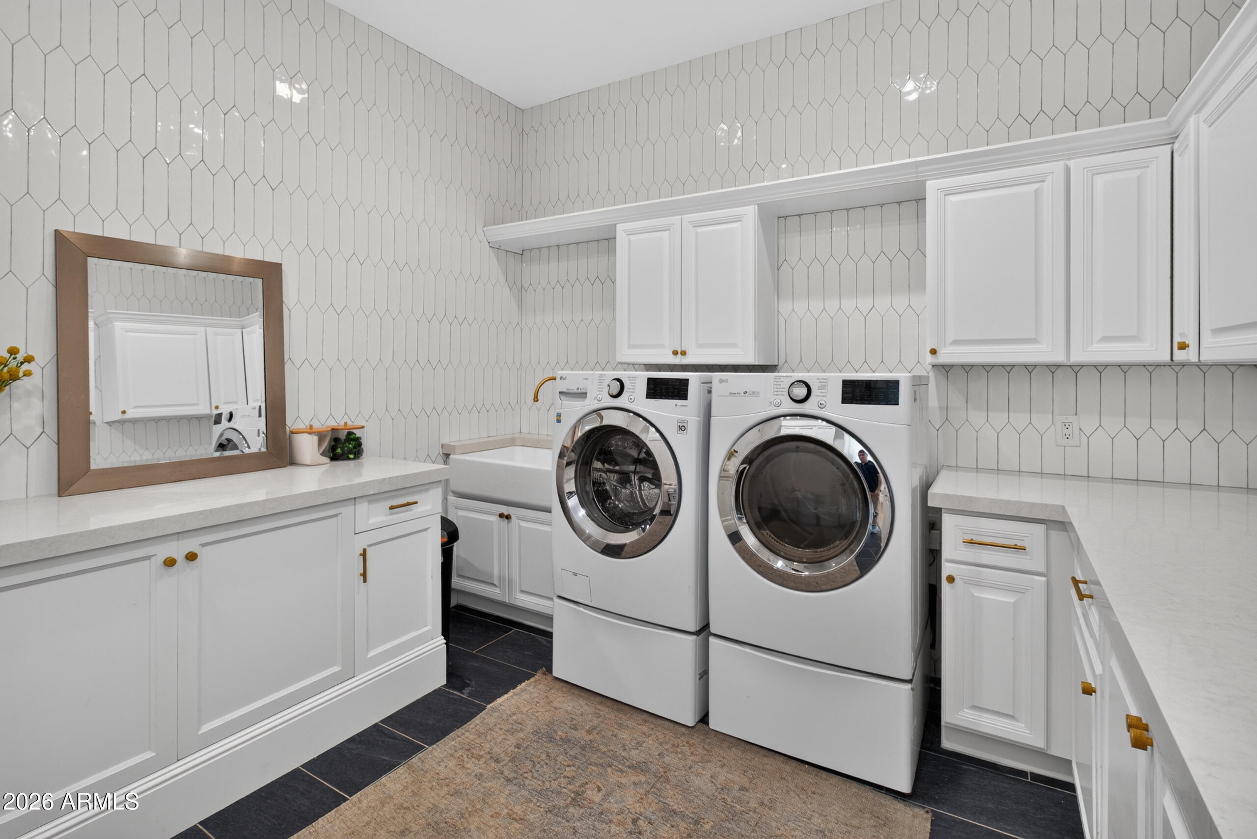 WHITEWING AT HIGLEY - Residential