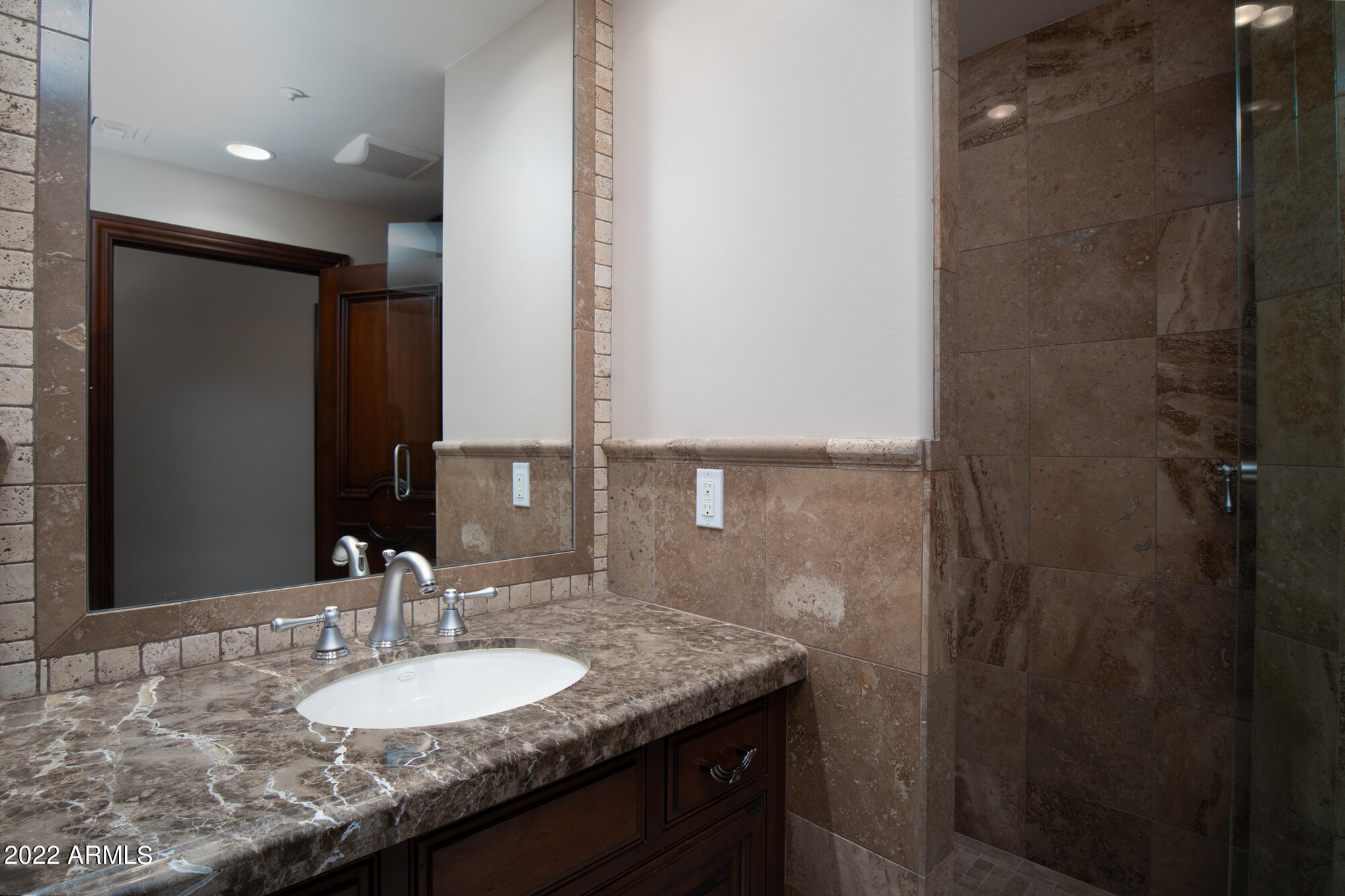 PALO VIENTO 1 - Residential