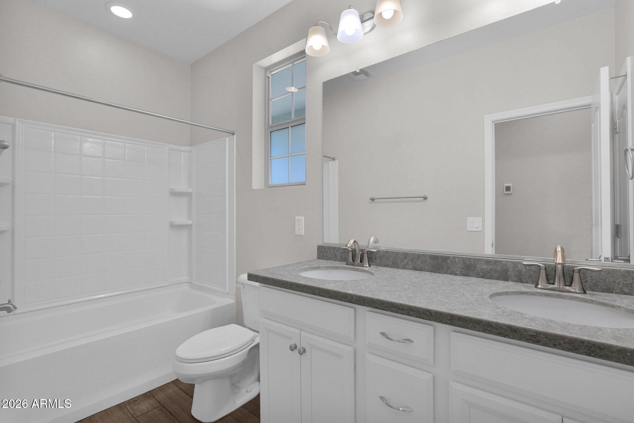 SOUTHERN ENCLAVE - Residential
