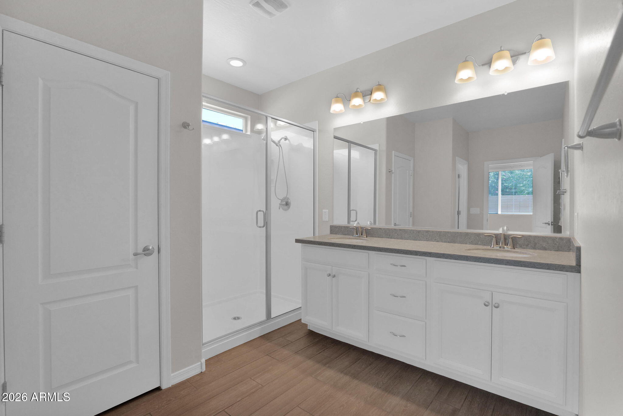 SOUTHERN ENCLAVE - Residential