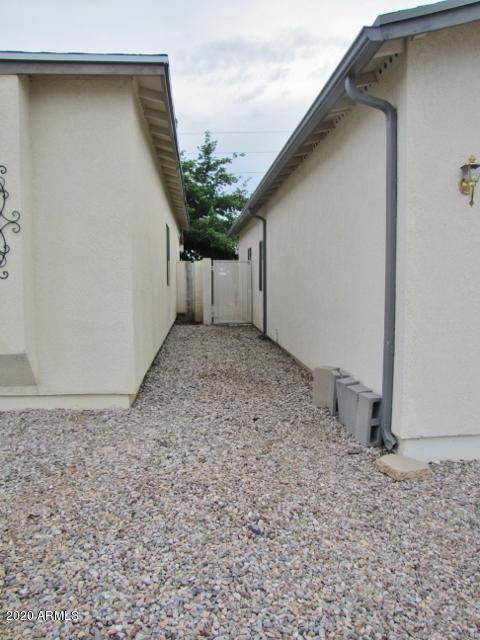 LONDON SQUARE UNIT 2 - Residential