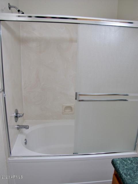 LONDON SQUARE UNIT 2 - Residential