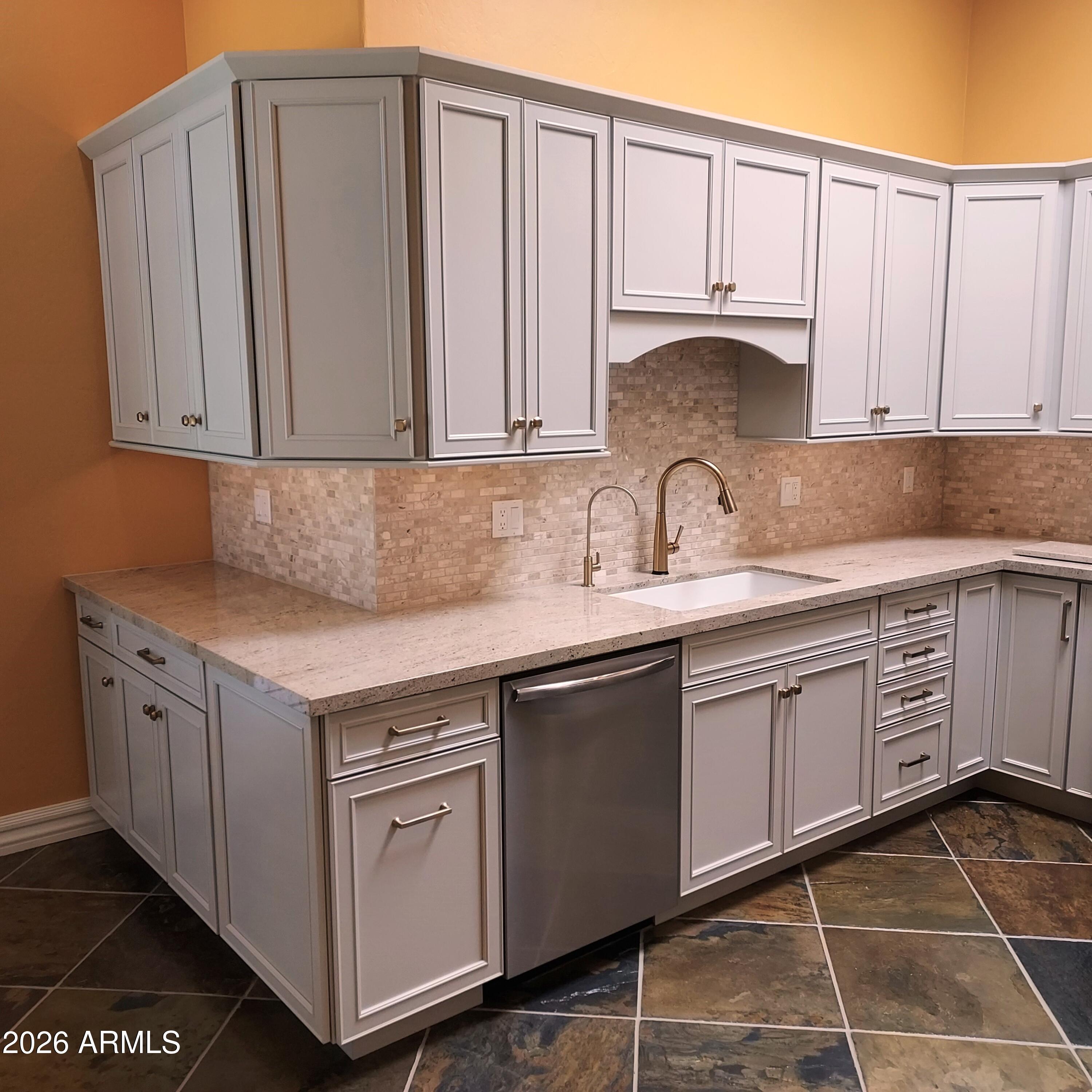 LA MARIPOSA VILLAS 3 in McCormick Ranch - Residential Lease