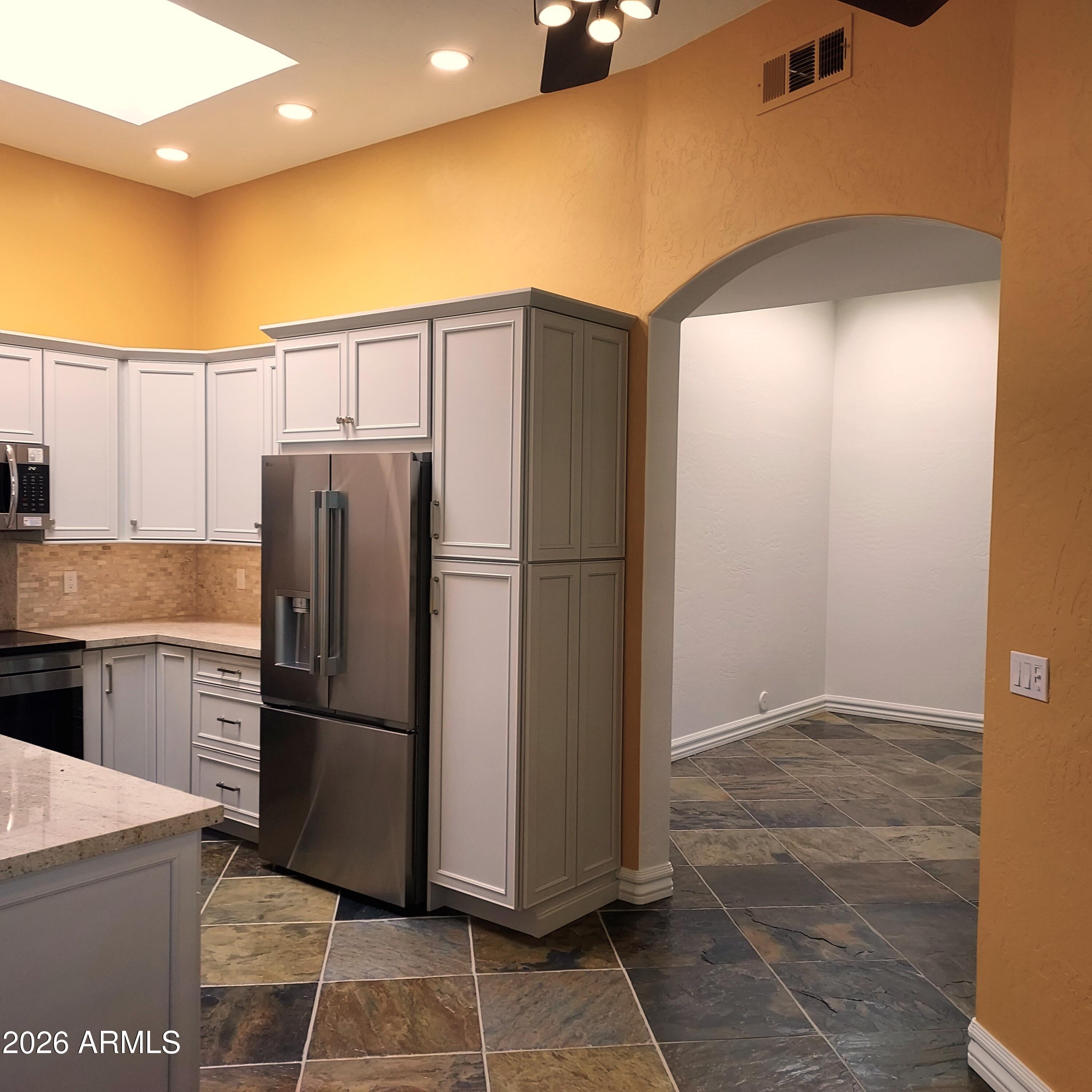 LA MARIPOSA VILLAS 3 in McCormick Ranch - Residential Lease